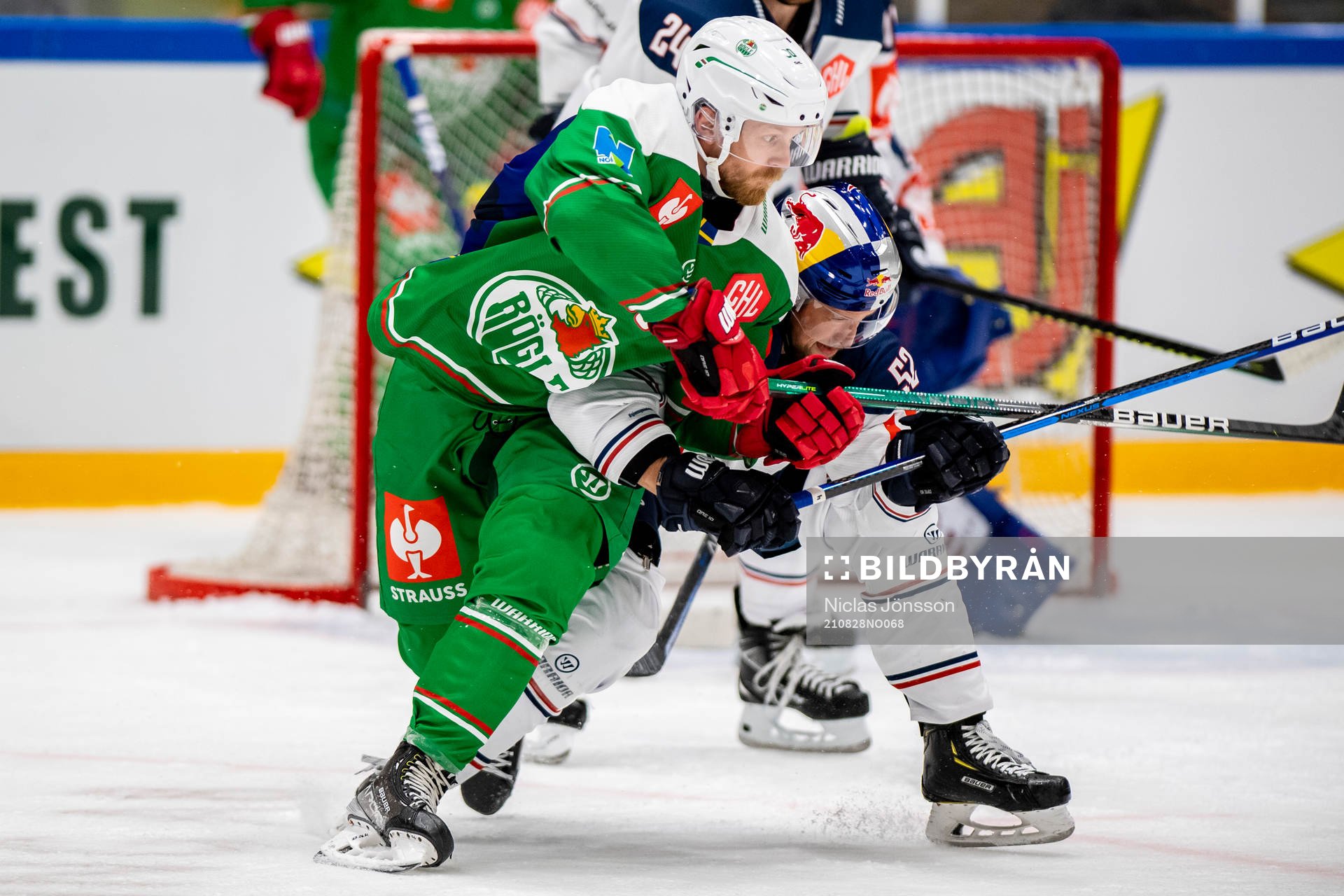 Ted Brithén of Rögle and Patrick Hager of Munich