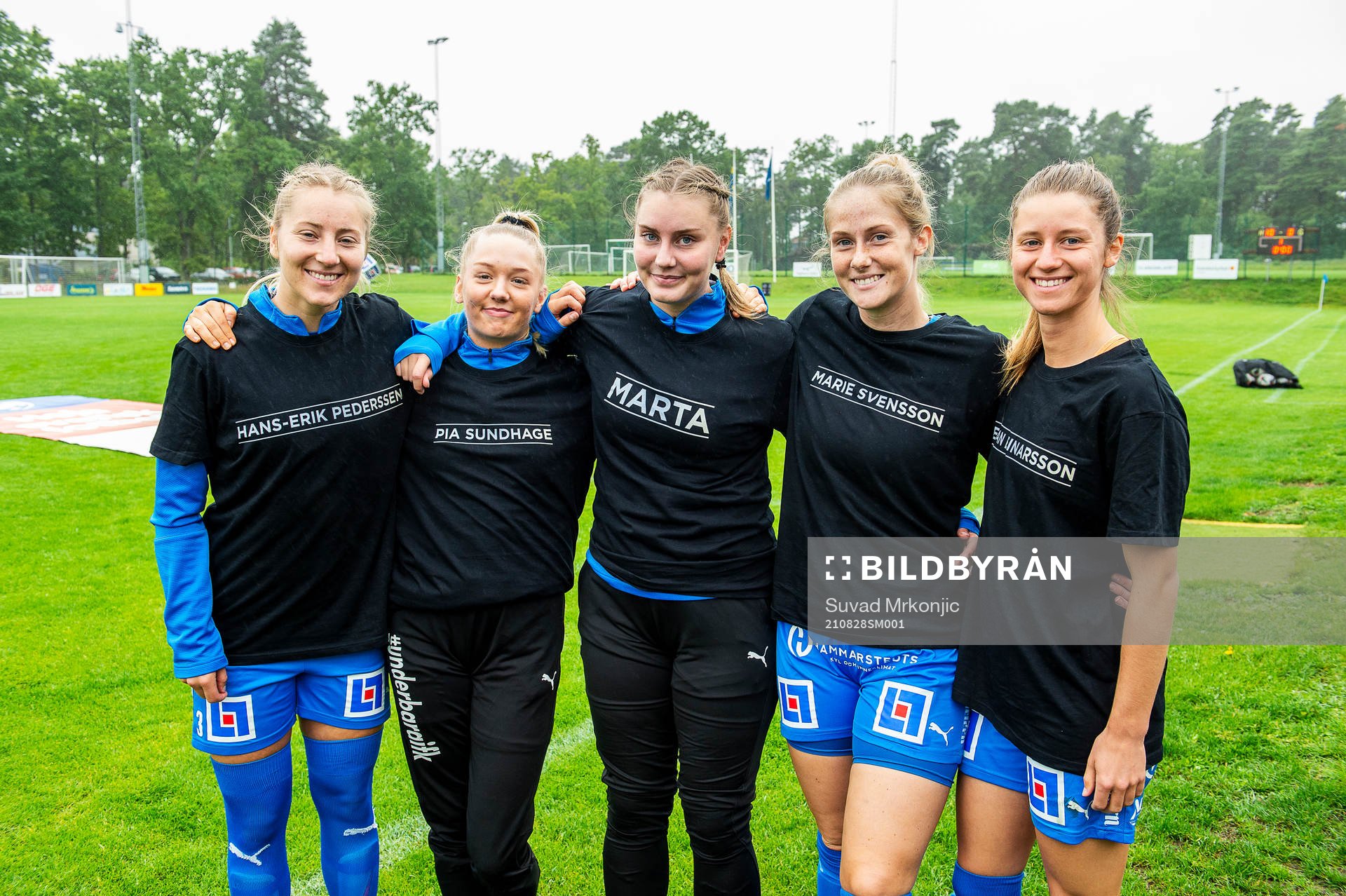 Kalmars spelare med specialtröja