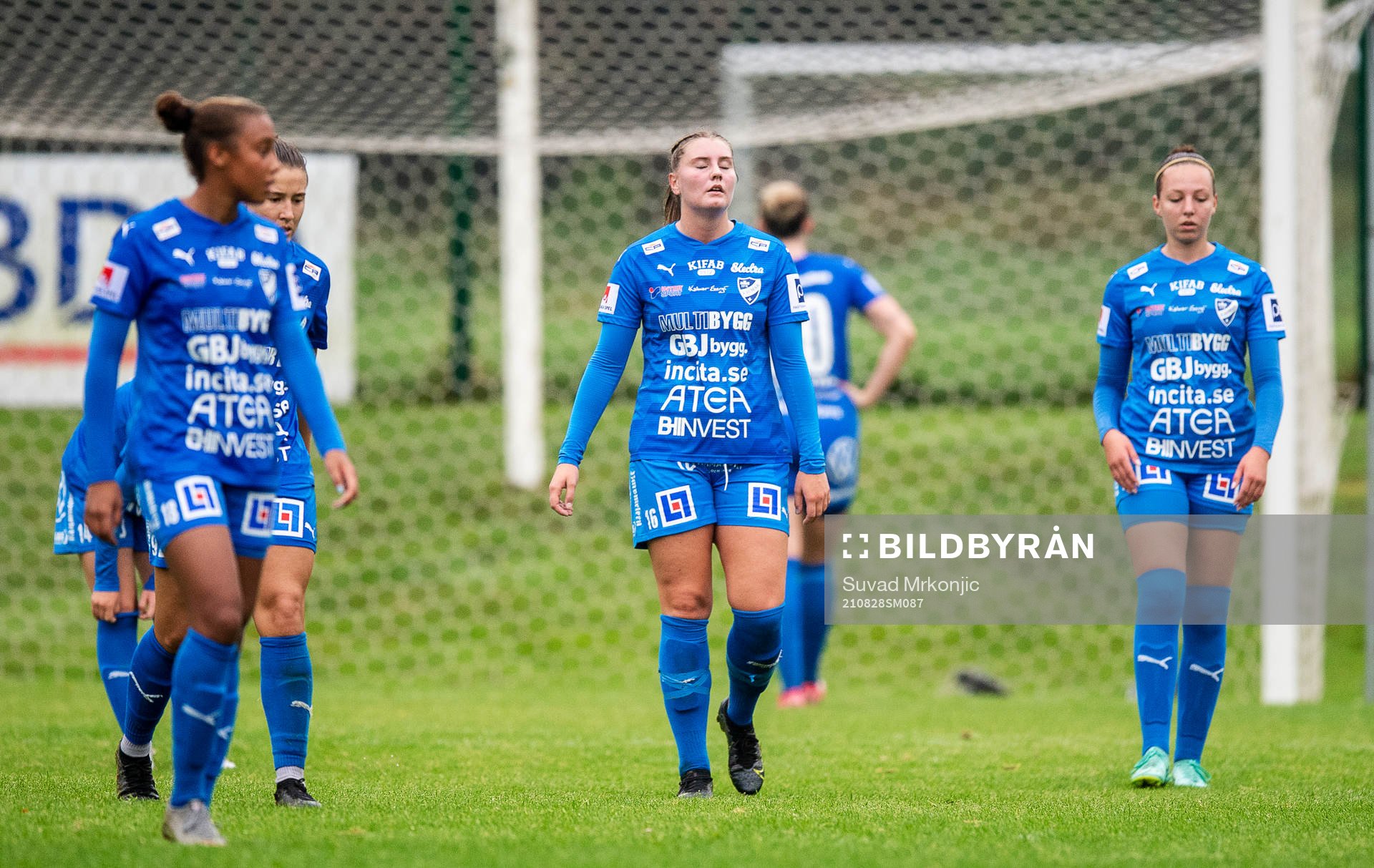 Kalmars Emmy Blomberg och Nadine Atterlord deppar