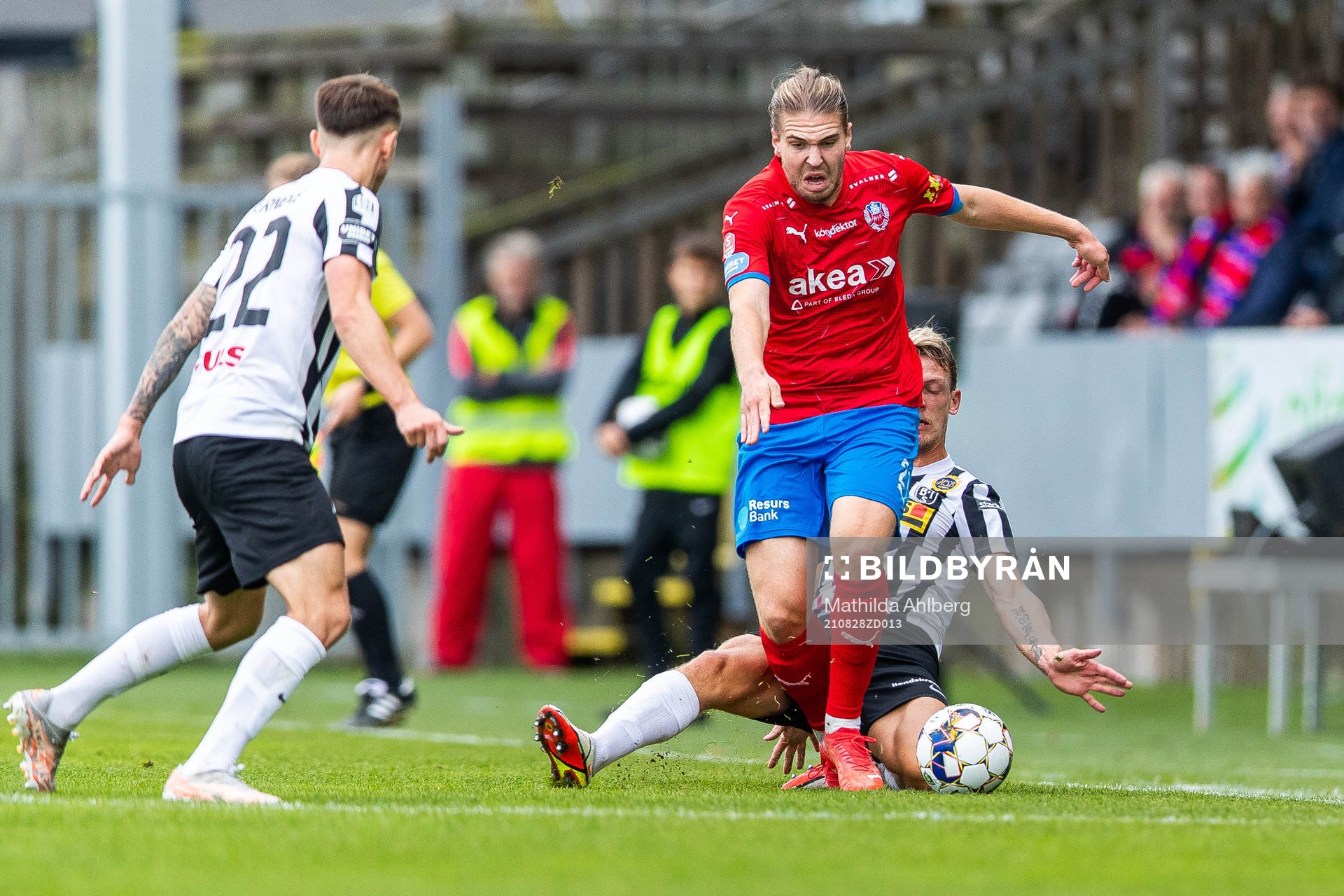 Landskronas Robin Hofsö och Helsingborgs Charlie Weberg