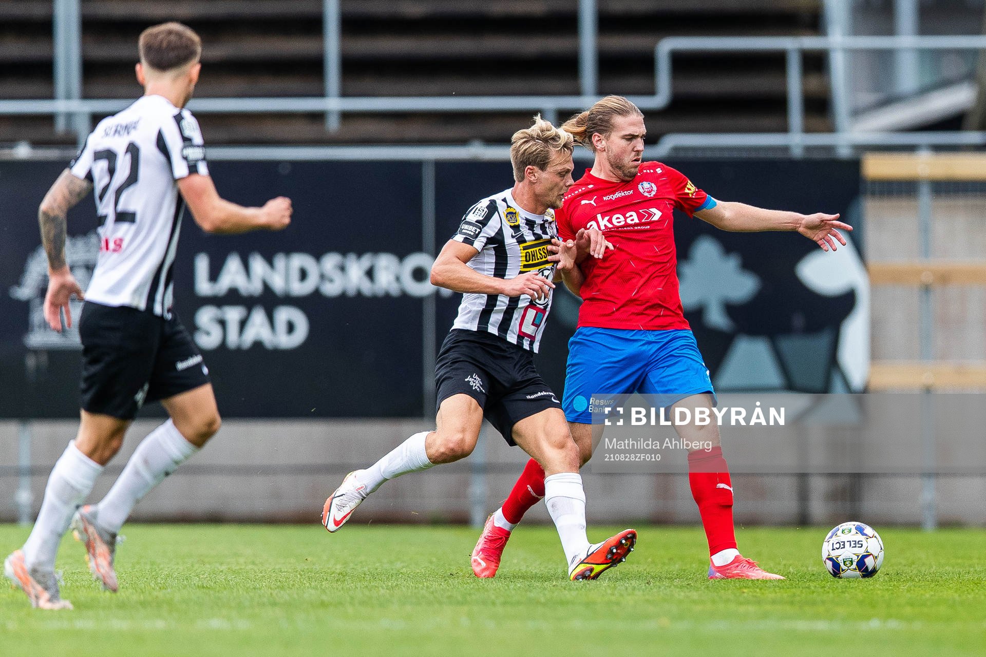 Landskronas Robin Hofsö och Helsingborgs Charlie Weberg
