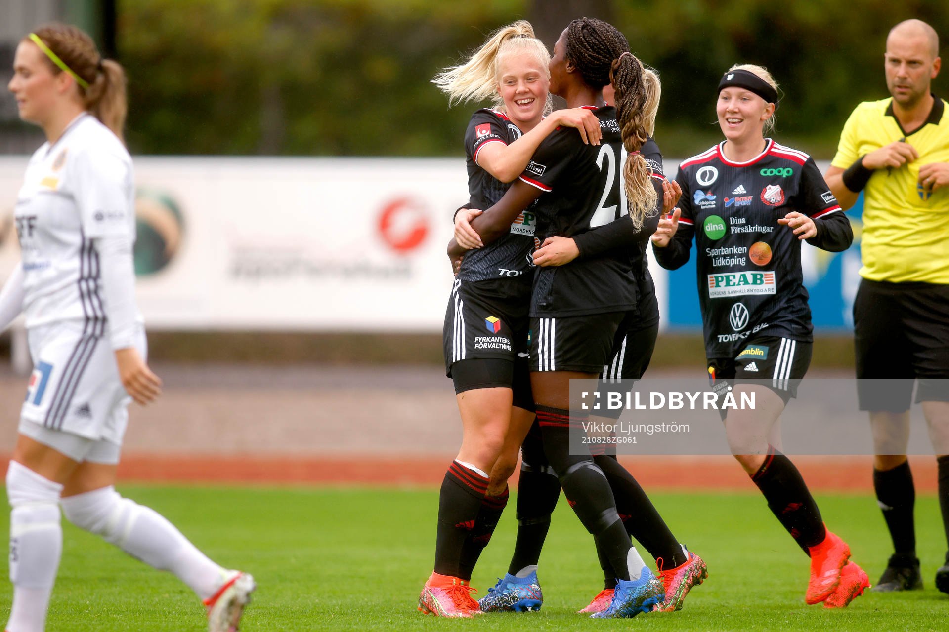 Lidköpings Molly Johansson, Evelyn Ijeh och Evelina