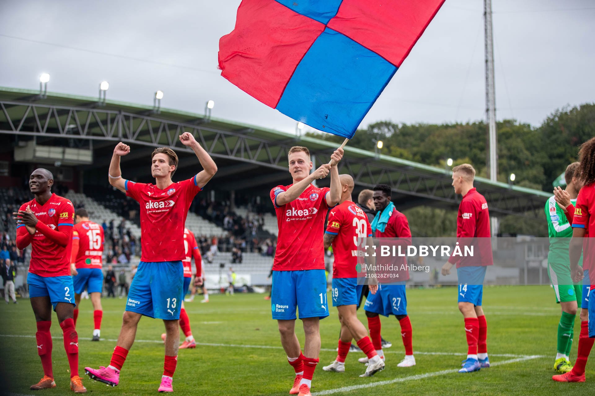 Helsingborgs Wilhelm Loeper och Rasmus Karjalainen jublar