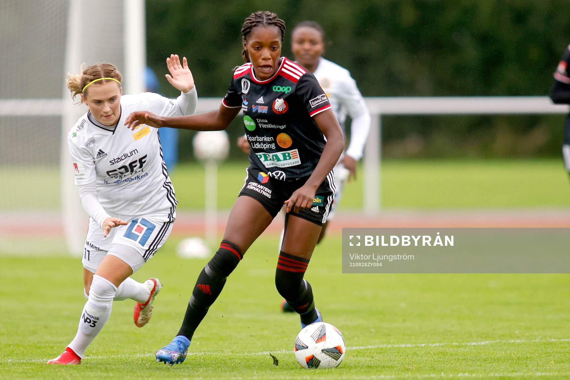 Sundsvalls Emelie Dahlin och Lidköpings Evelyn Ijeh