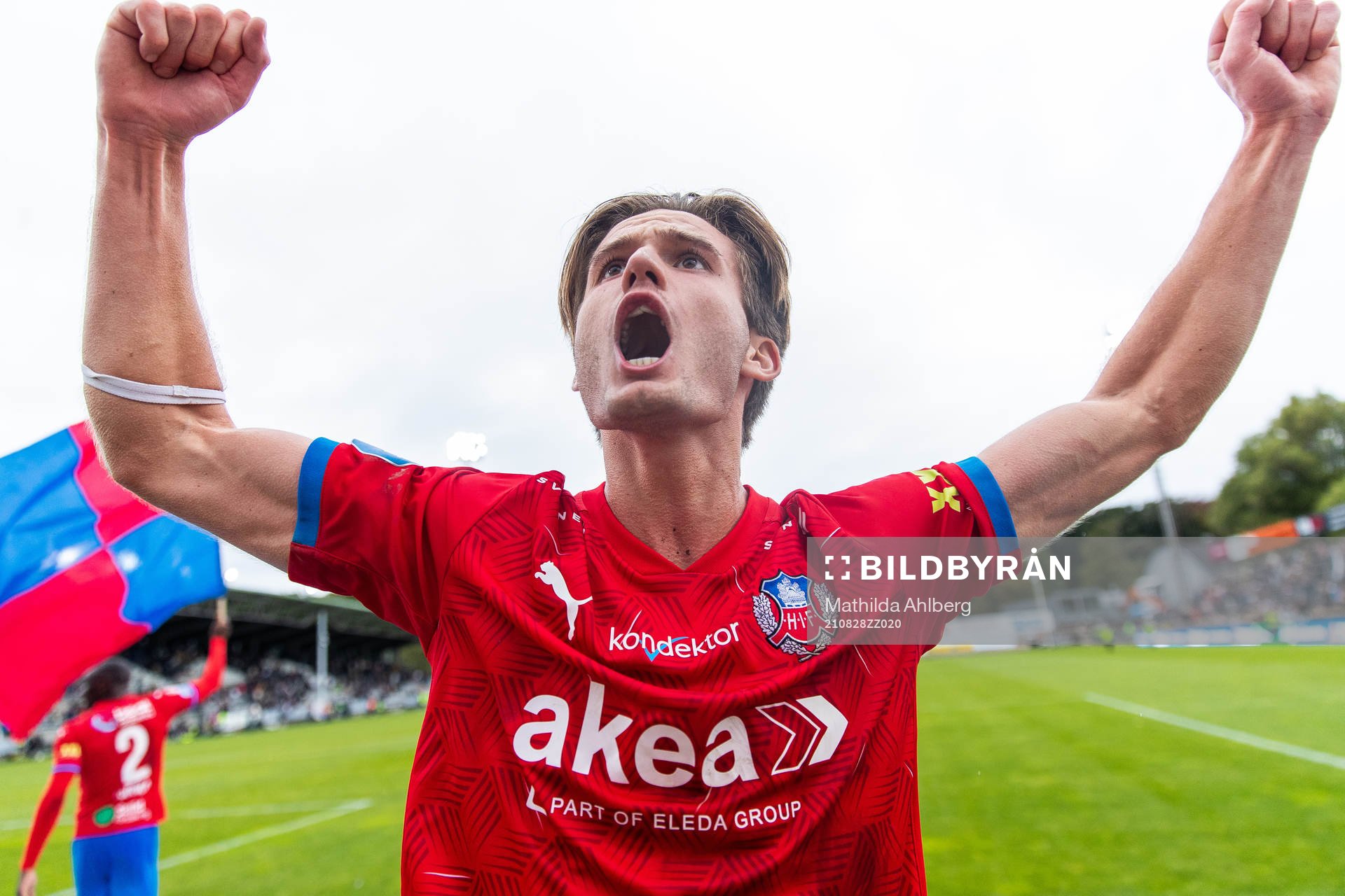 Helsingborgs Wilhelm Loeper jublar efter fotbollsmatchen i Superettan mellan Helsingborg och Landskrona den 28 augusti 2021 i Helsingborg.