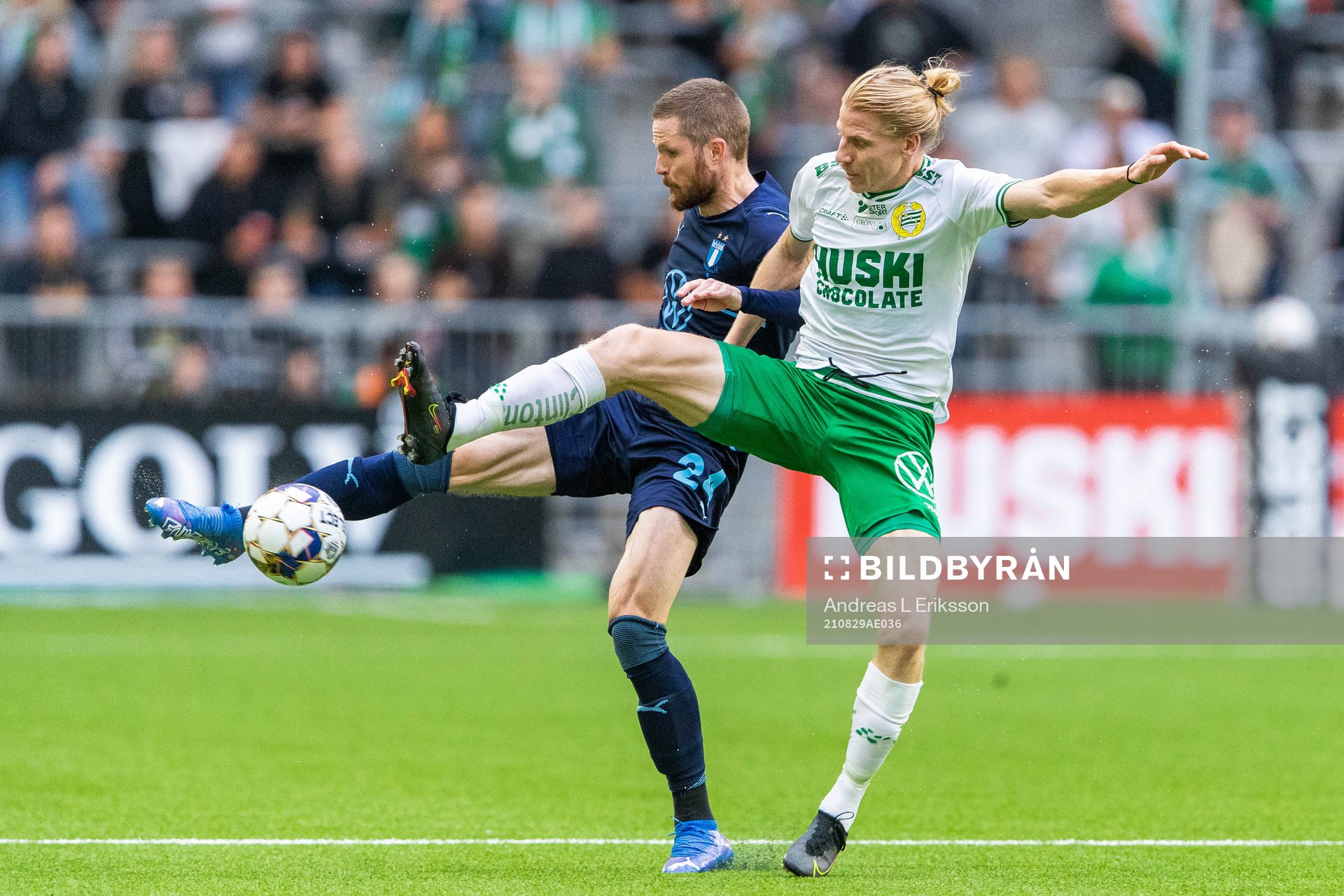Malmö FFs Lasse Nielsen och Hammarbys Gustav Ludwigson