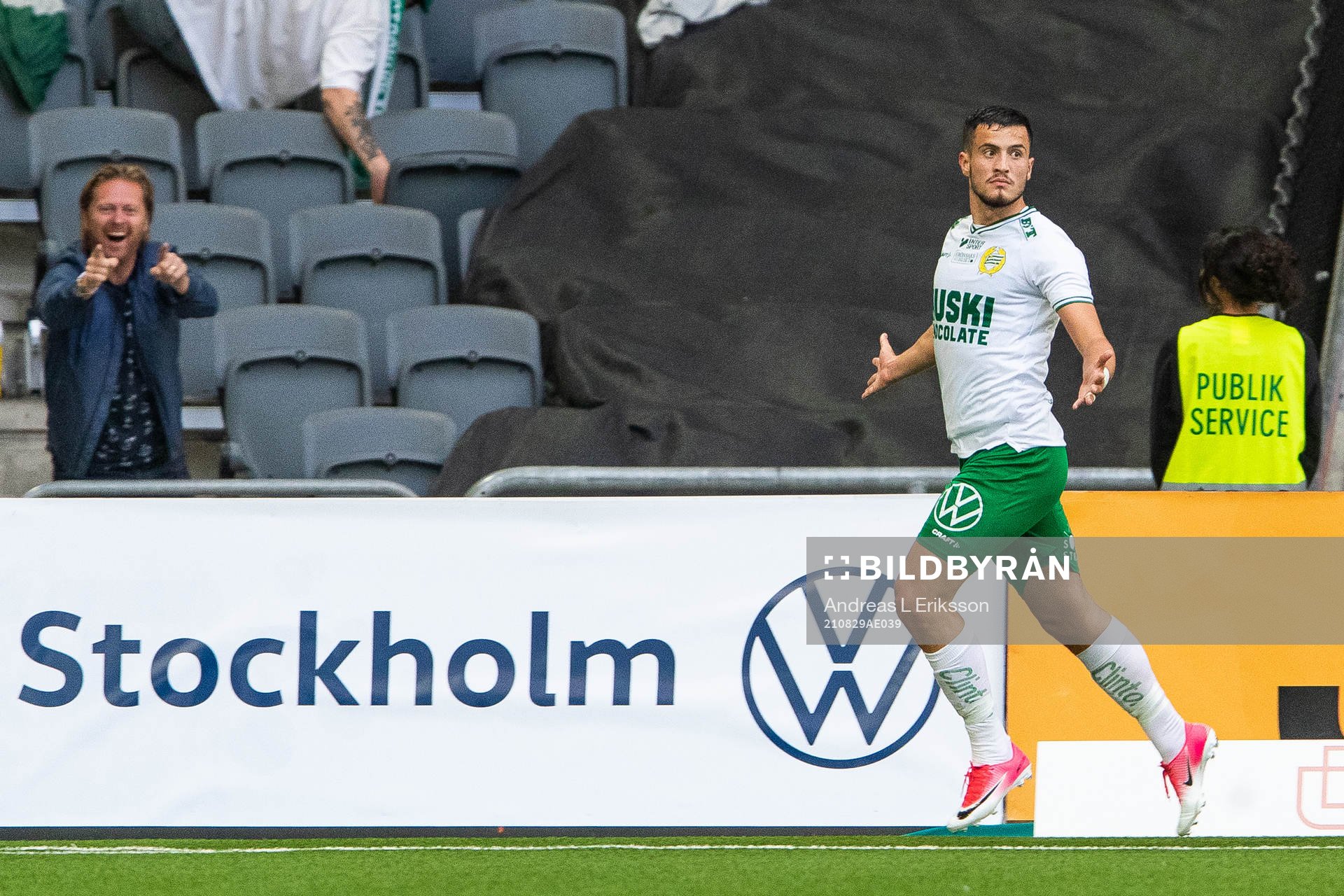 Hammarbys Astrit Selmani jublar