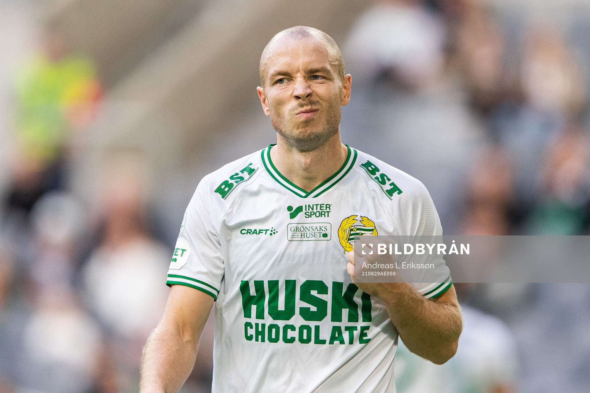 Hammarbys Jon Gudni Fjoluson jublar efter fotbollsmatchen i Allsvenskan mellan Hammarby och Malmö FF den 29 augusti 2021 i Stockholm.