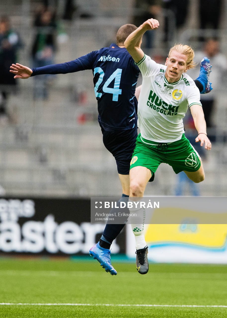 Malmö FFs Lasse Nielsen och Hammarbys Gustav Ludwigson