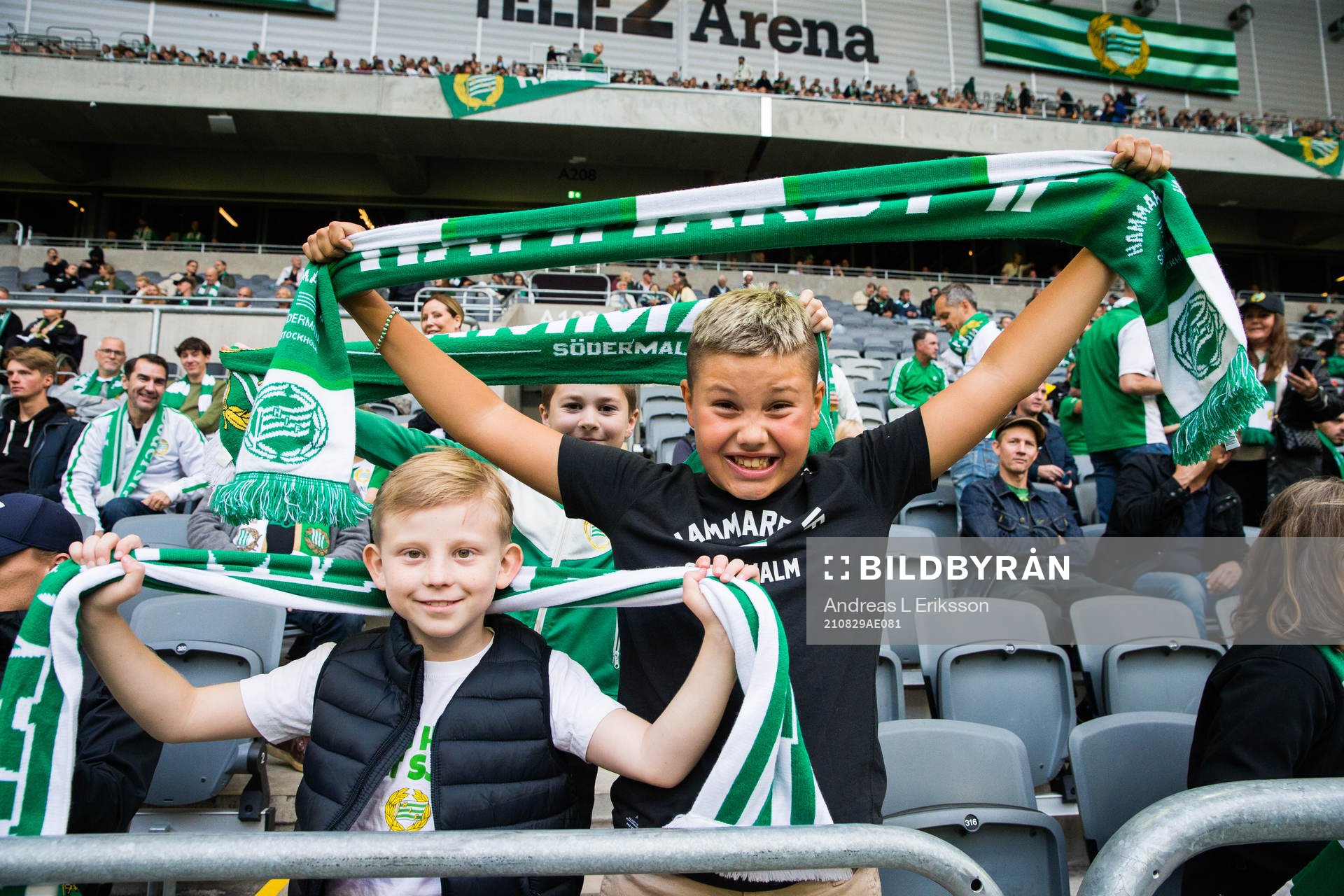 Supportrar till Hammarby innan fotbollsmatchen i