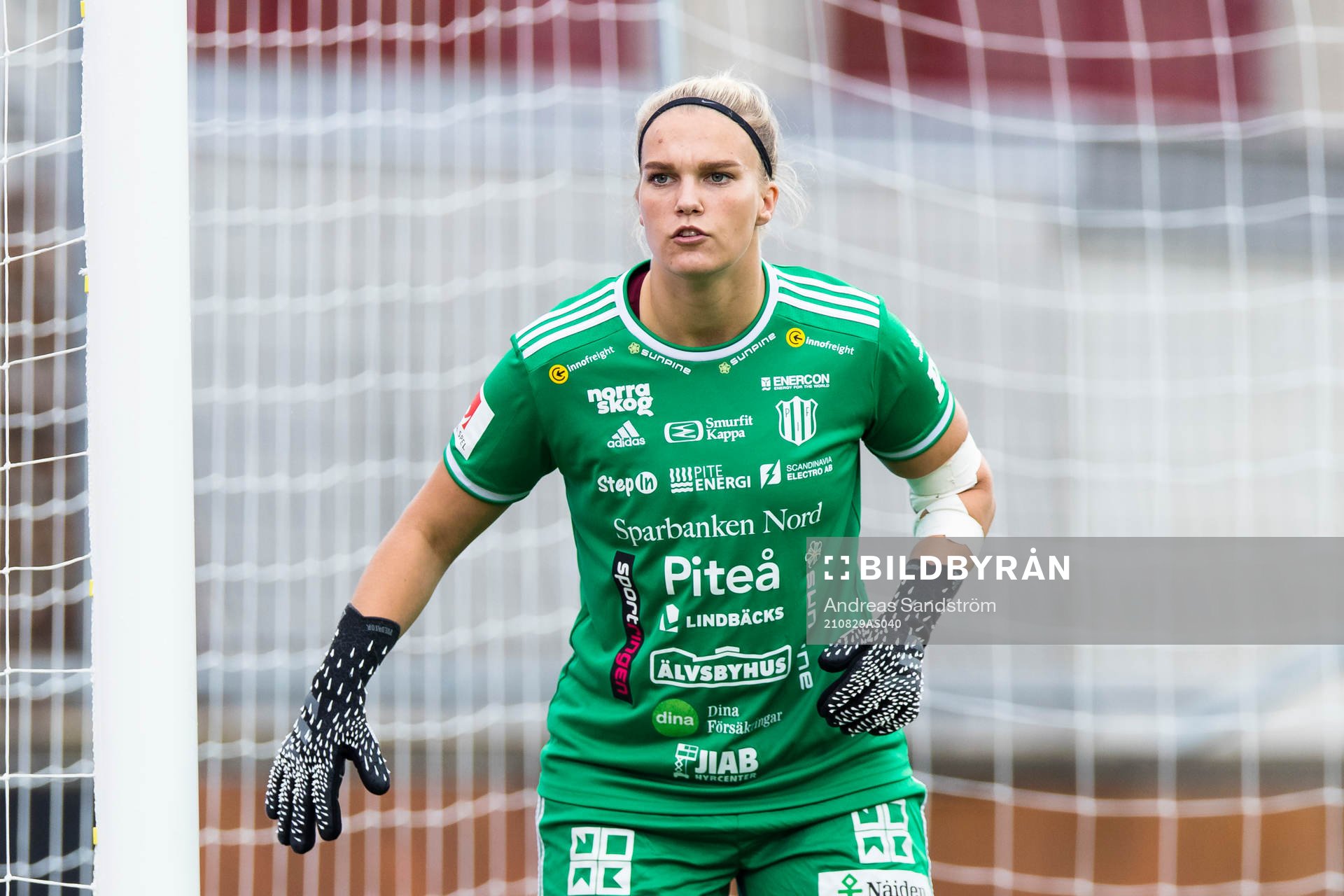 Piteås målvakt Nichole Persson under fotbollsmatchen i Damallsvenskan mellan Eskilstuna United och Piteå den 29 augusti 2021 i Eskilstuna.
