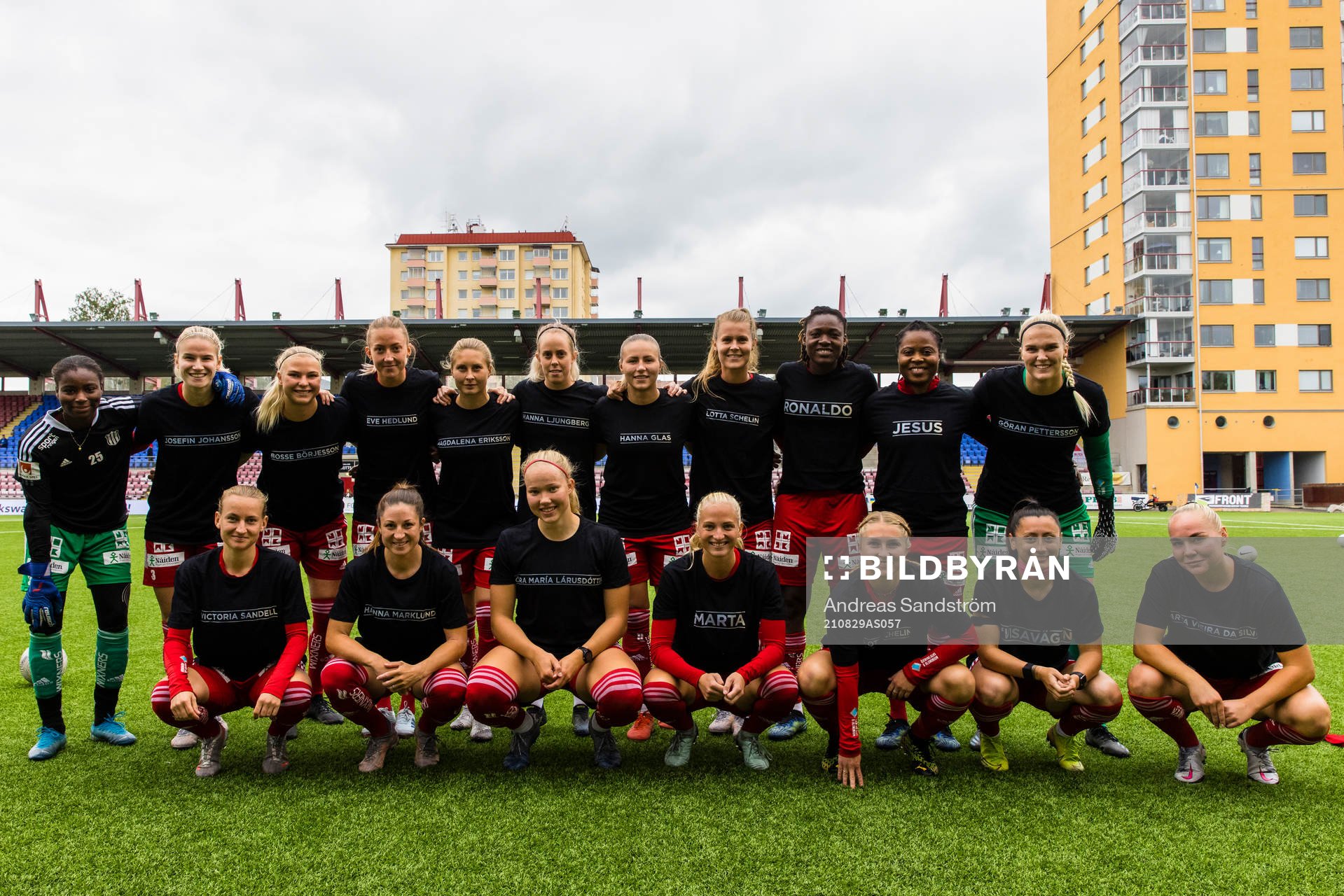 Piteås spelare ställer upp för ett lagporträtt