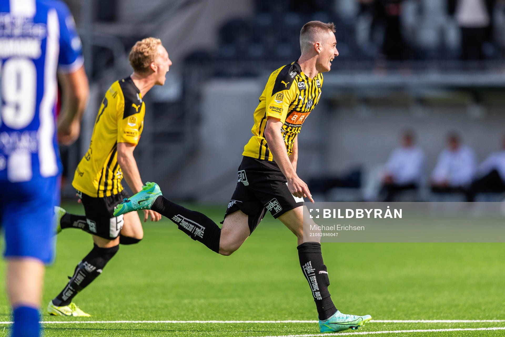 Häckens Patrik Wålemark jublar