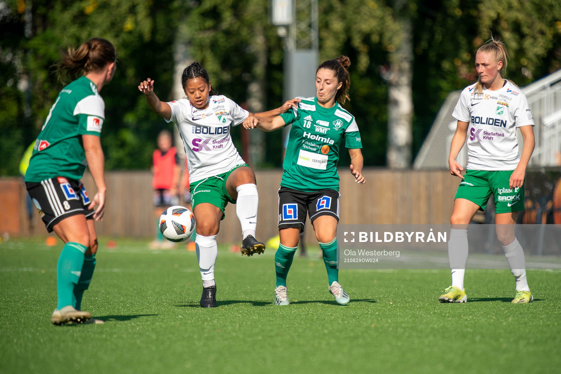 Moröns Carla Portillo  och Mallbackens  Venera Rexhi