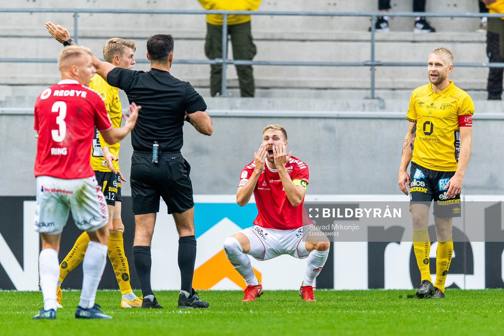 Kalmars Jonathan Ring reagerar på ett domslut