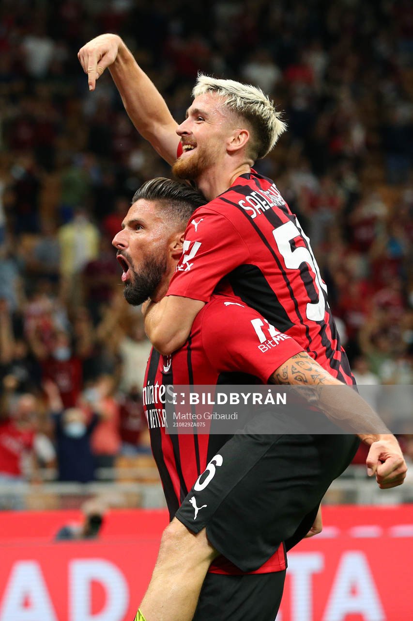 Olivier Giroud of Milan celebrates scoring a goal