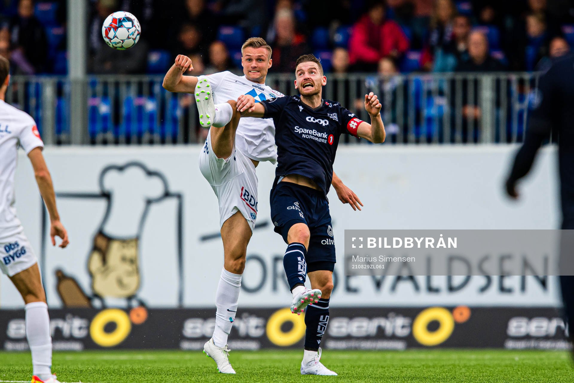 Stian Rode Gregersen of Molde and Bendik Bye of Kristiansund