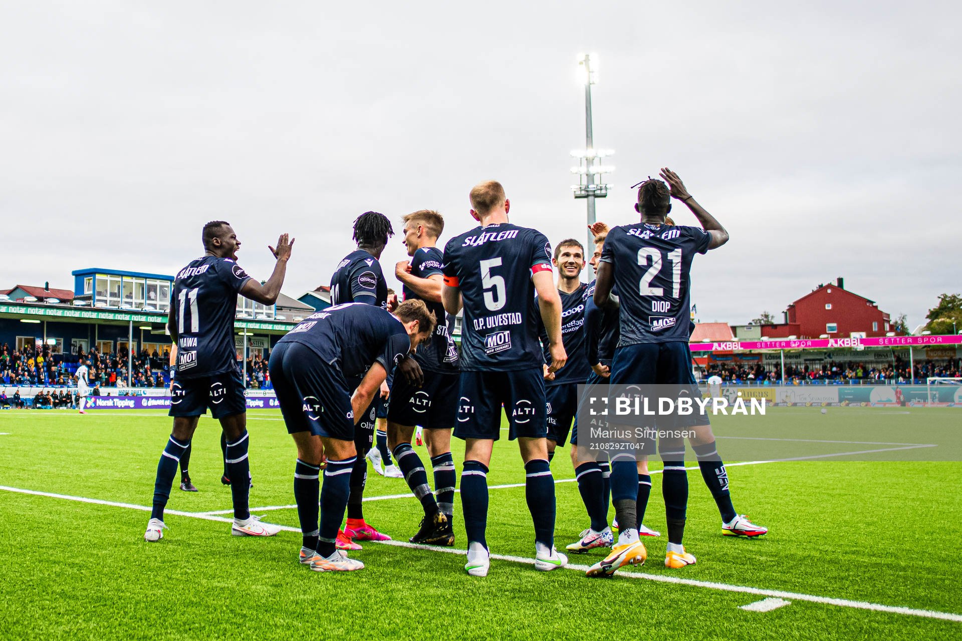 Moses Dramwi Mawa of Kristiansund celebrates