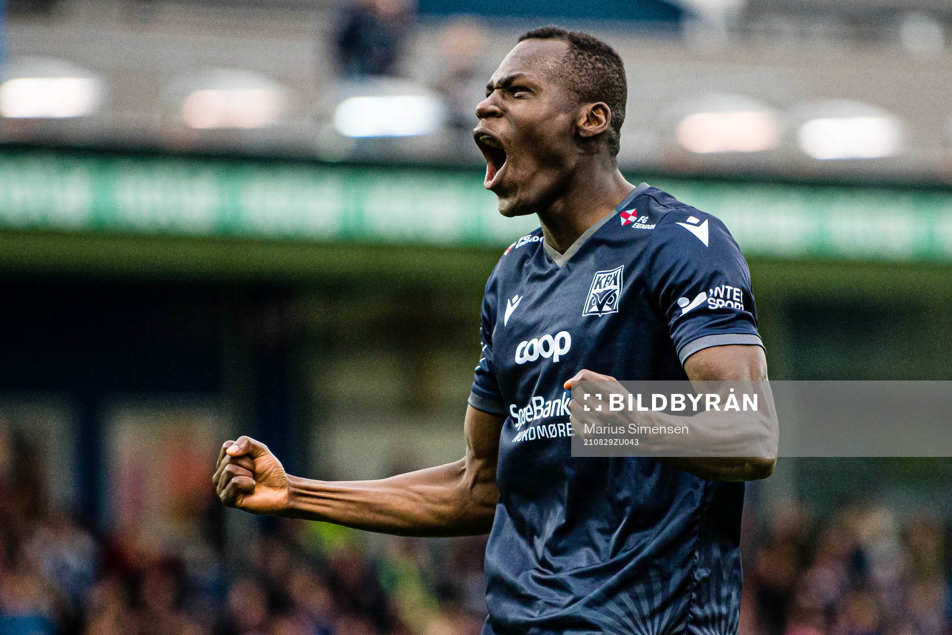 Moses Dramwi Mawa of Kristiansund celebrates