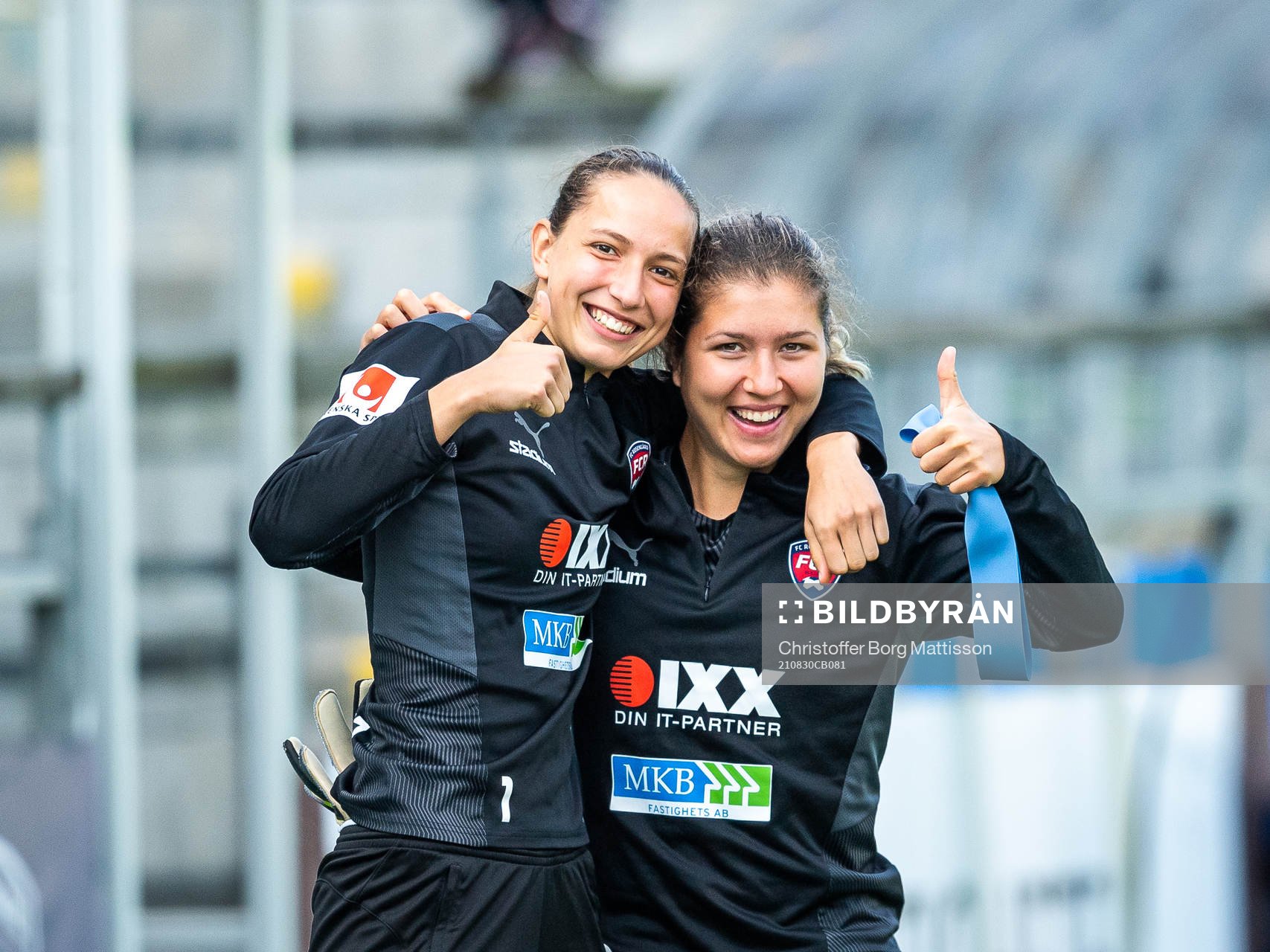 Goalkeeper Somea Polozen and Loreta Kullashi