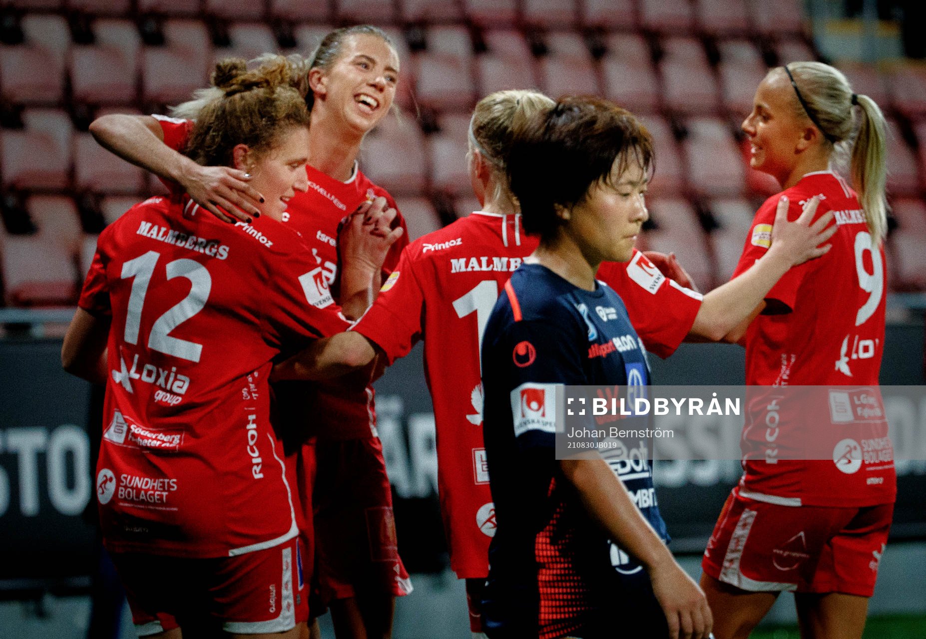 Örebros Jessie Scarpa jublar