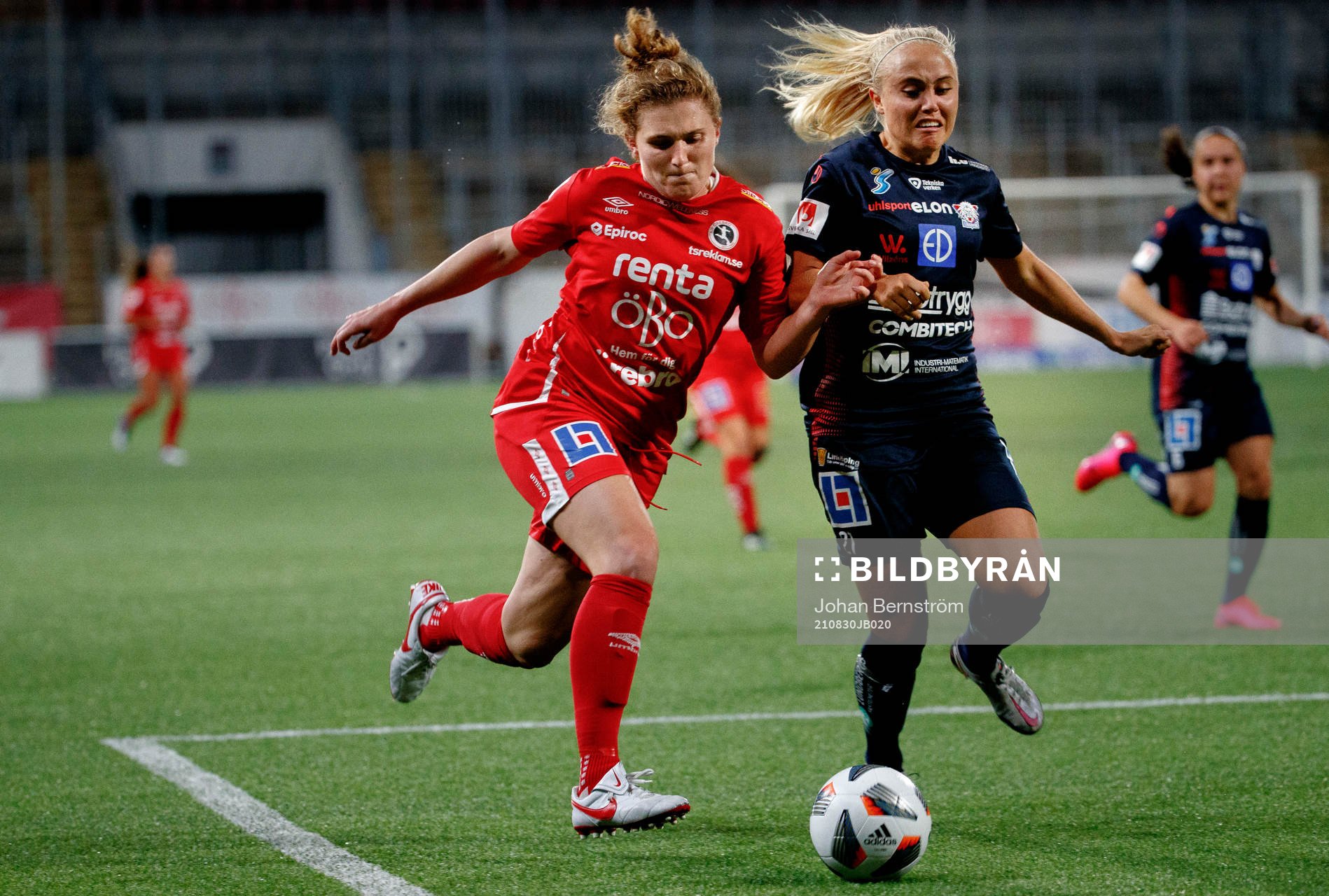 Örebros Jessie Scarpa och Linköpings Alva Selerud