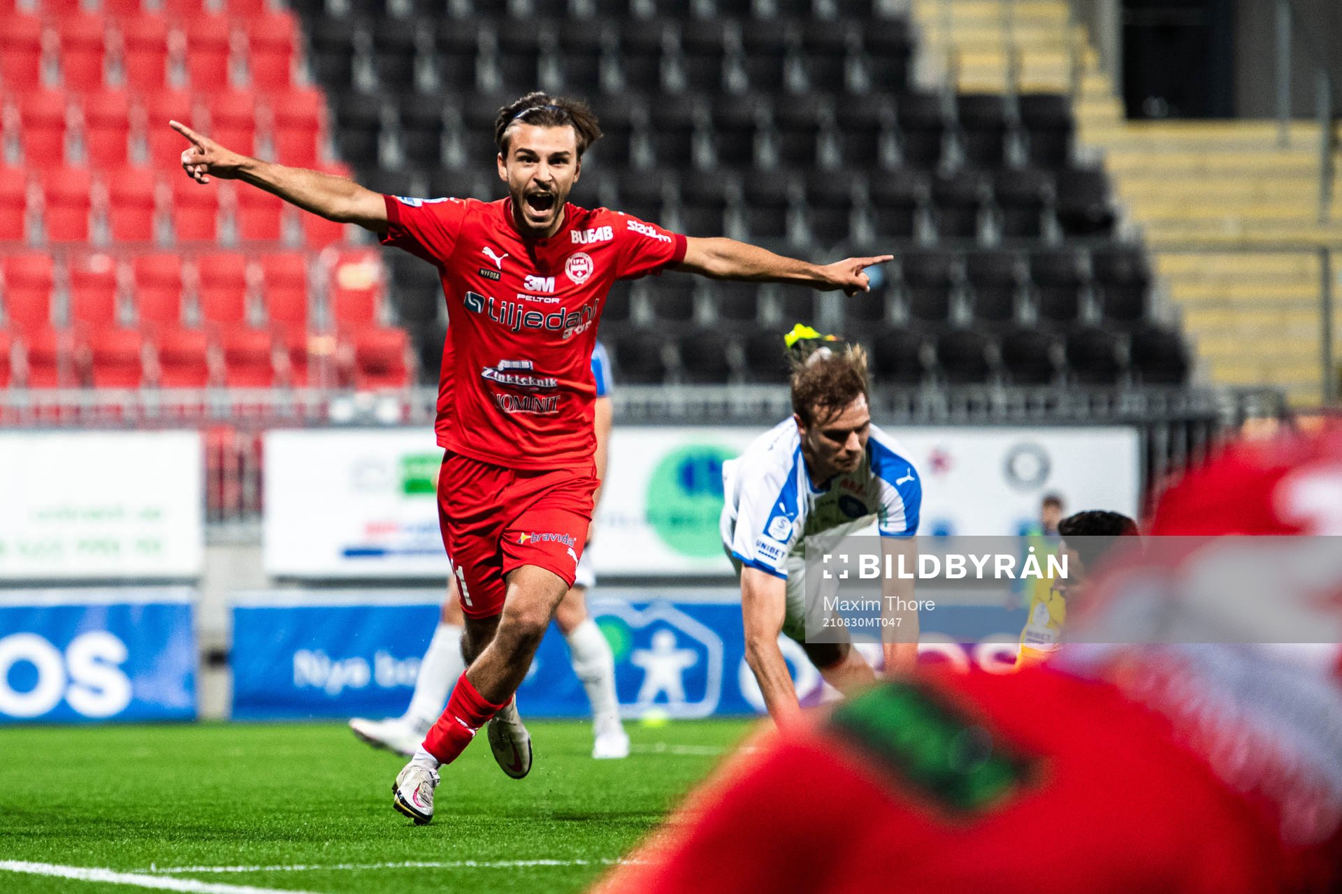 Värnamos Edvin Becirovic jublar