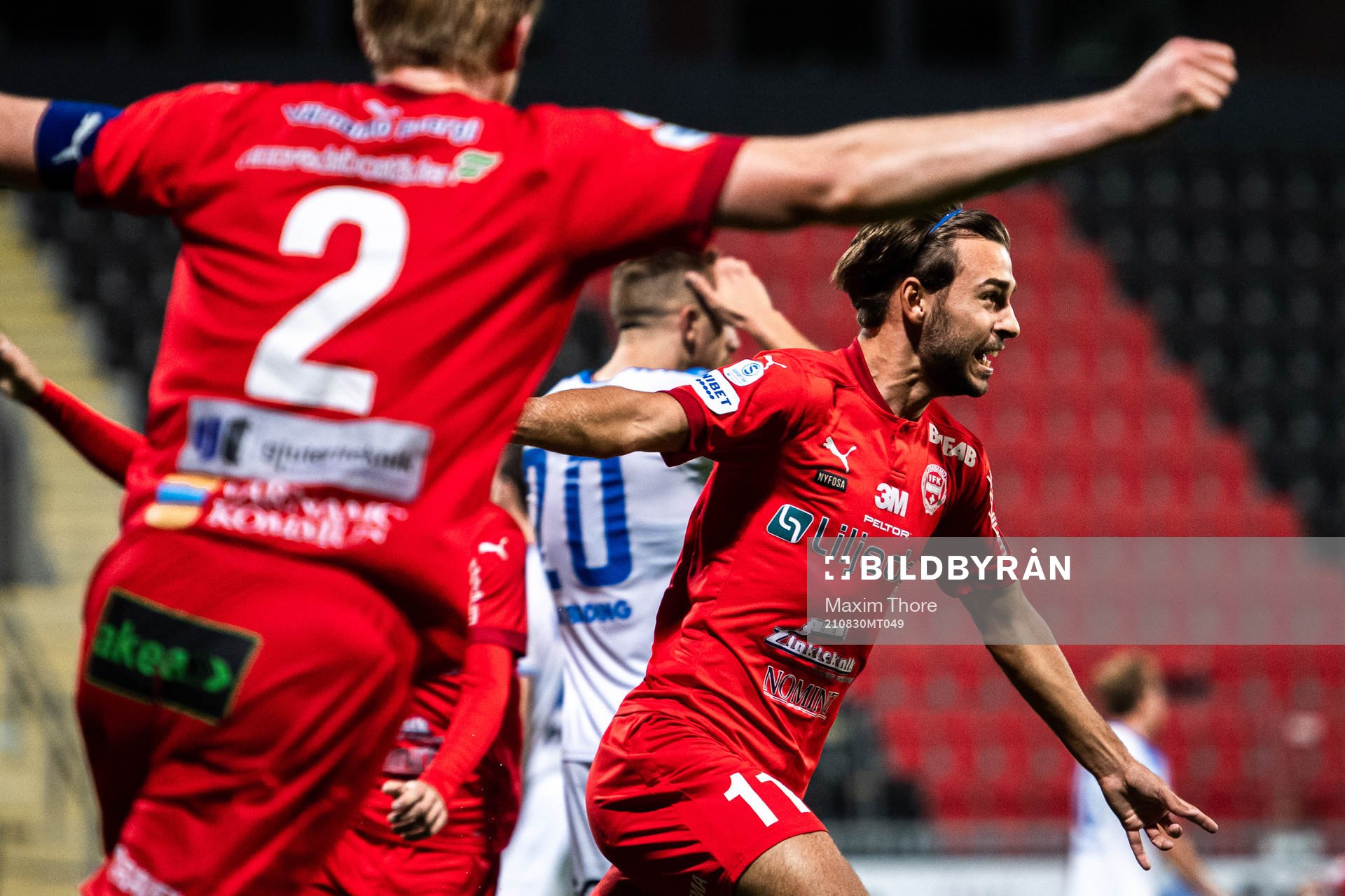 Värnamos Edvin Becirovic jublar
