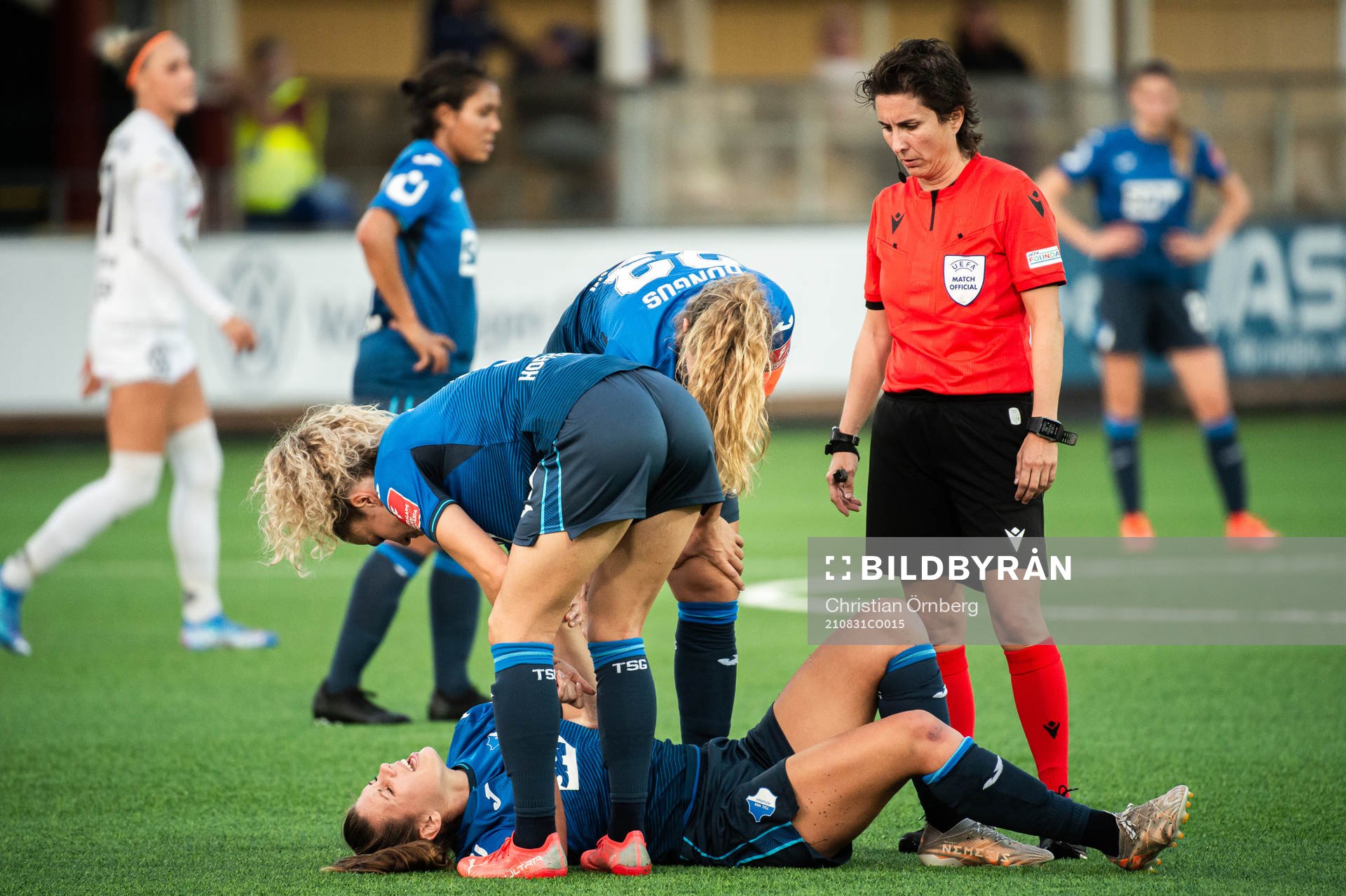 Isabella Hartig of Hoffenheim in pain