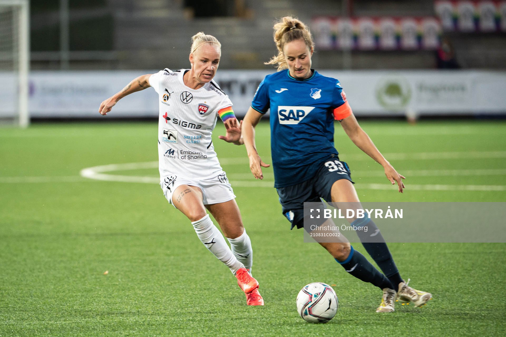 Caroline Seger of Rosengård and Fabienne Dongus of