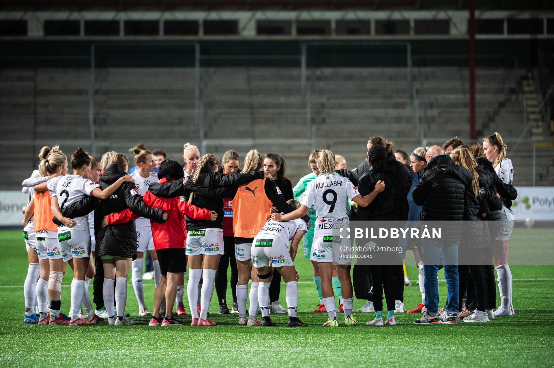 Players of Rosengård look dejected