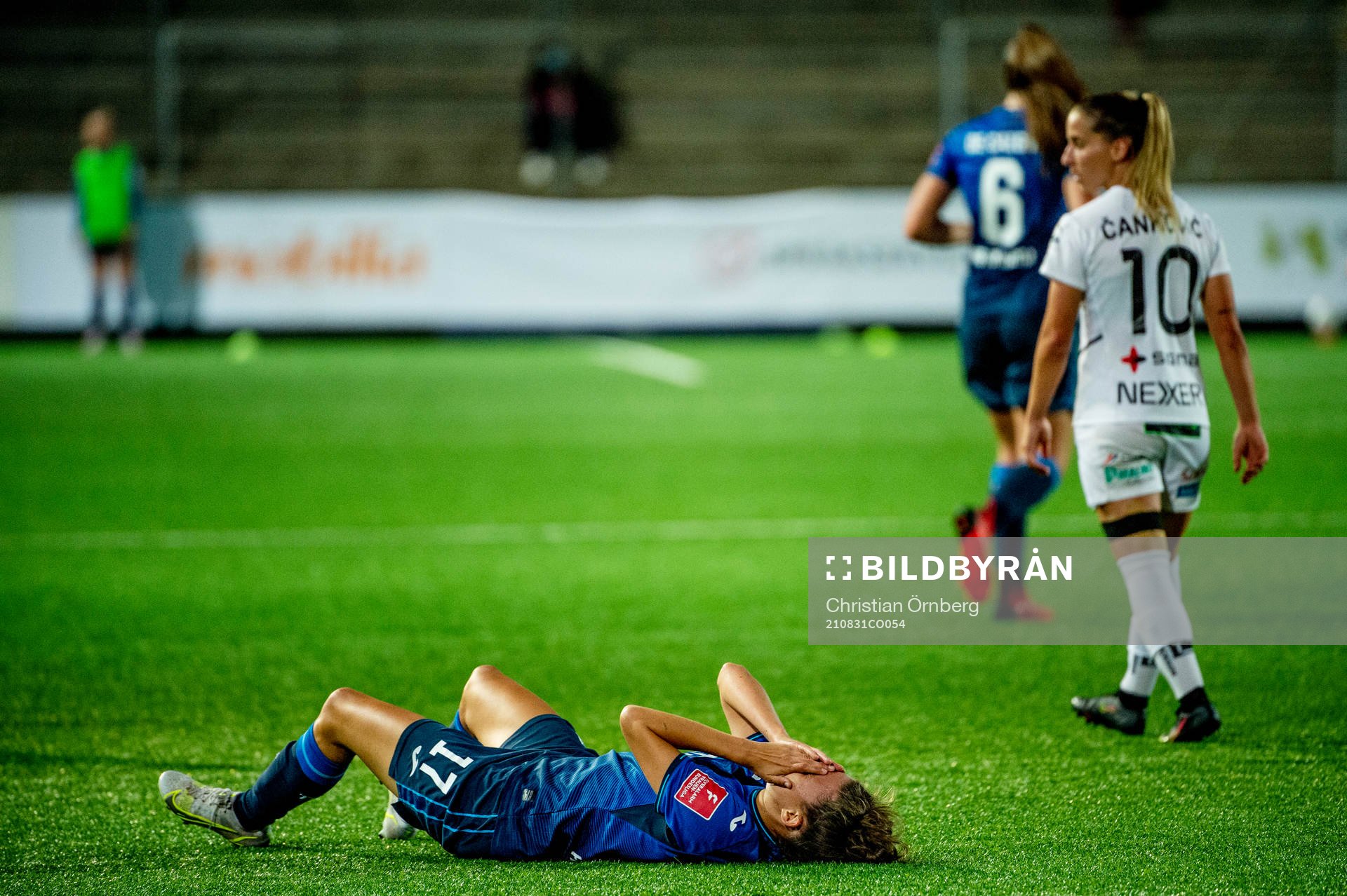 Franziska Harsch of Hoffenheim looks dejected