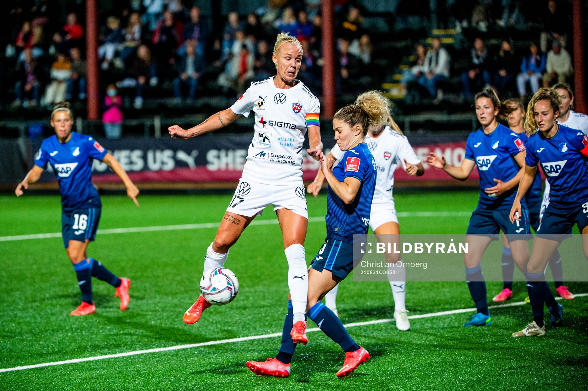 Caroline Seger of Rosengård and Chiara Bühler Luana of