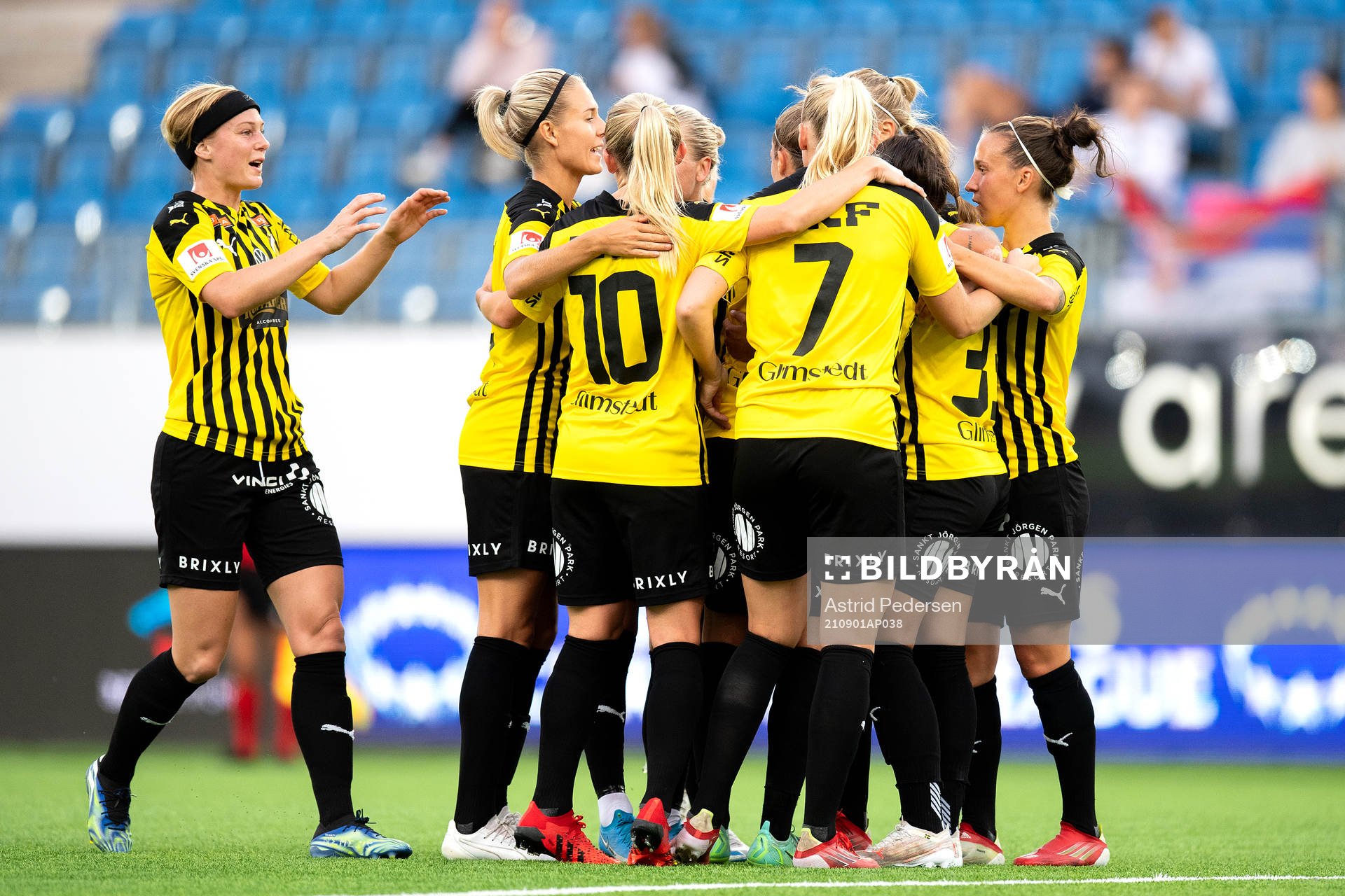 Players of Häcken celebrate