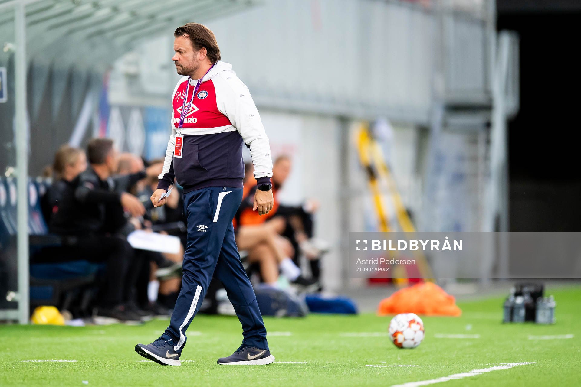 Jack Majgaard Jensen, head coach of Vålerenga, looks