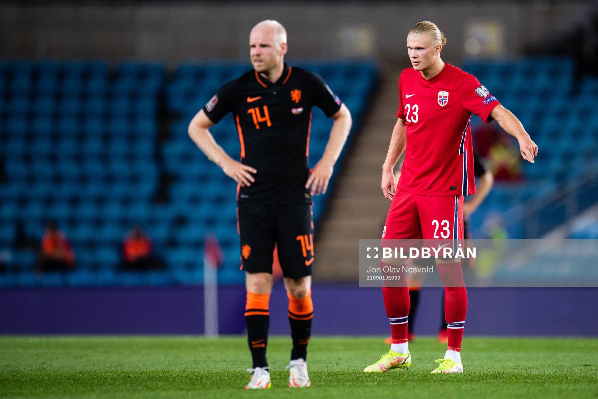 Davy Klaassen of Netherlands and Erling Braut Haaland of
