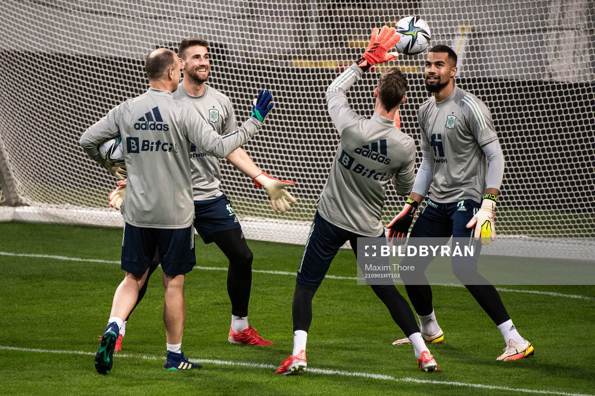 Goalkeepers Unai Simon, Robert Sanchez and David de Gea of