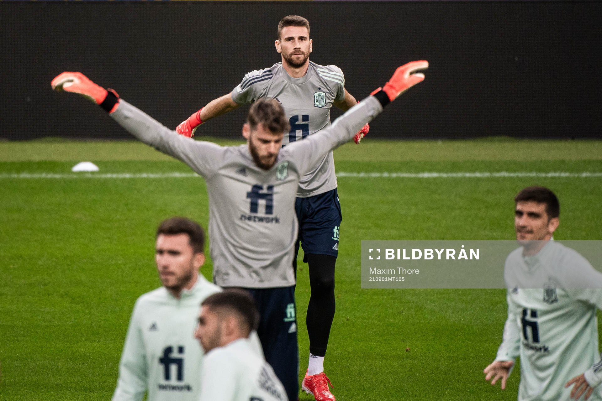Goalkeepers Unai Simon and David de Gea of the Spanish national football team during a training session on September 1, 2021 in Stockholm. 