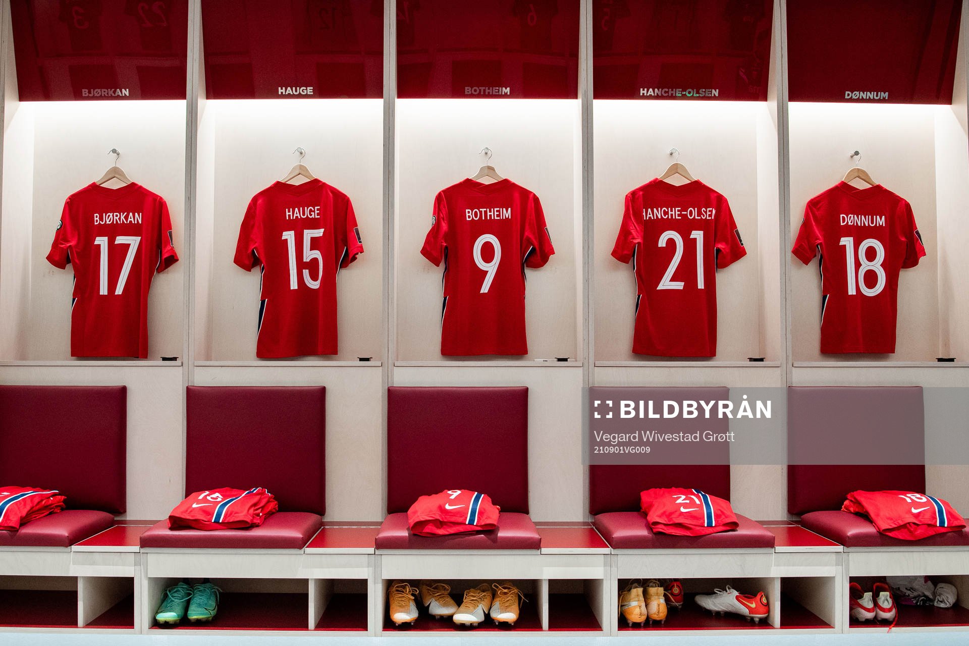 The kits of Fredrik André Bjørkan, Jens Petter Hauge,