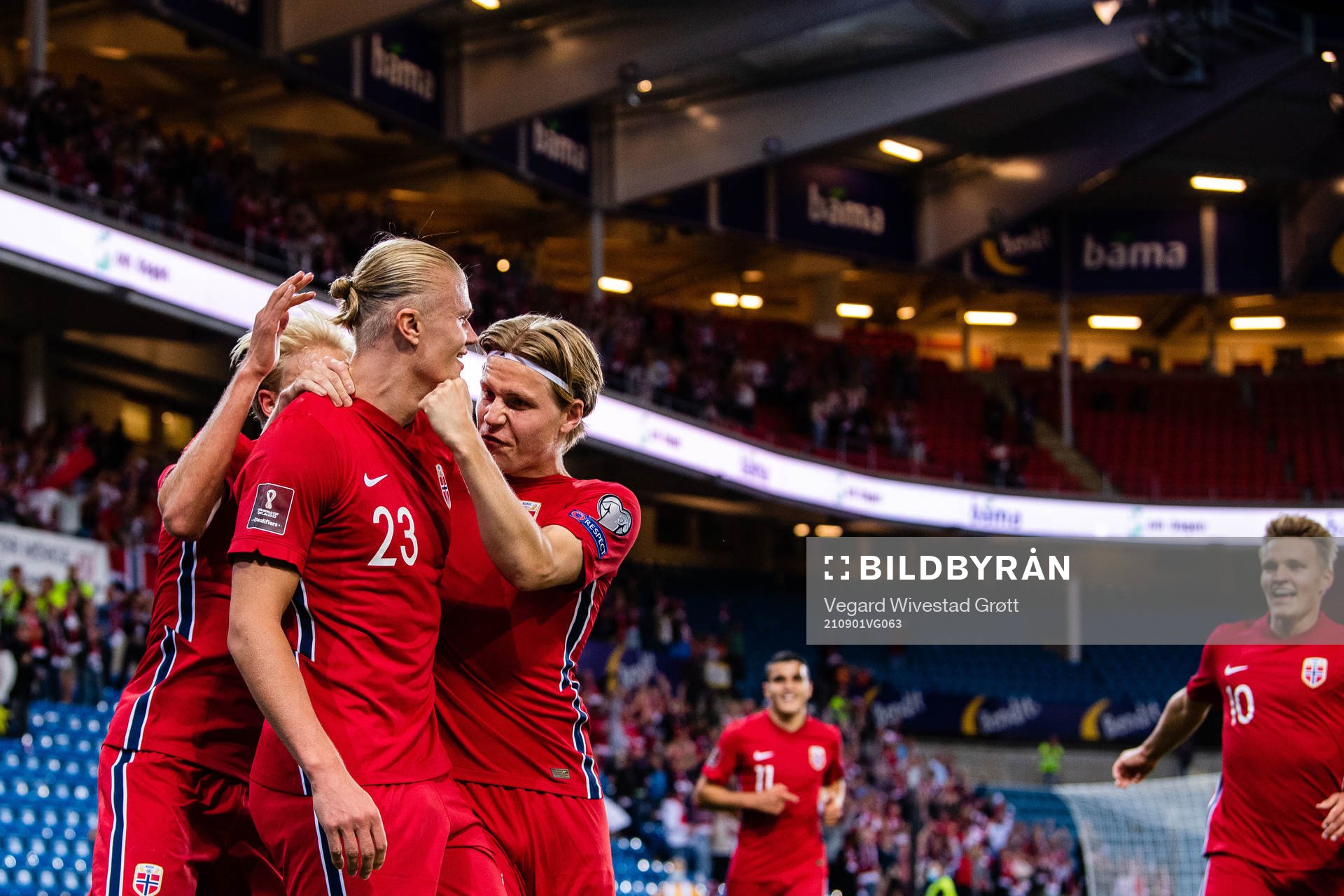 Erling Braut Haaland and Jens Petter Hauge celebrates 1-0