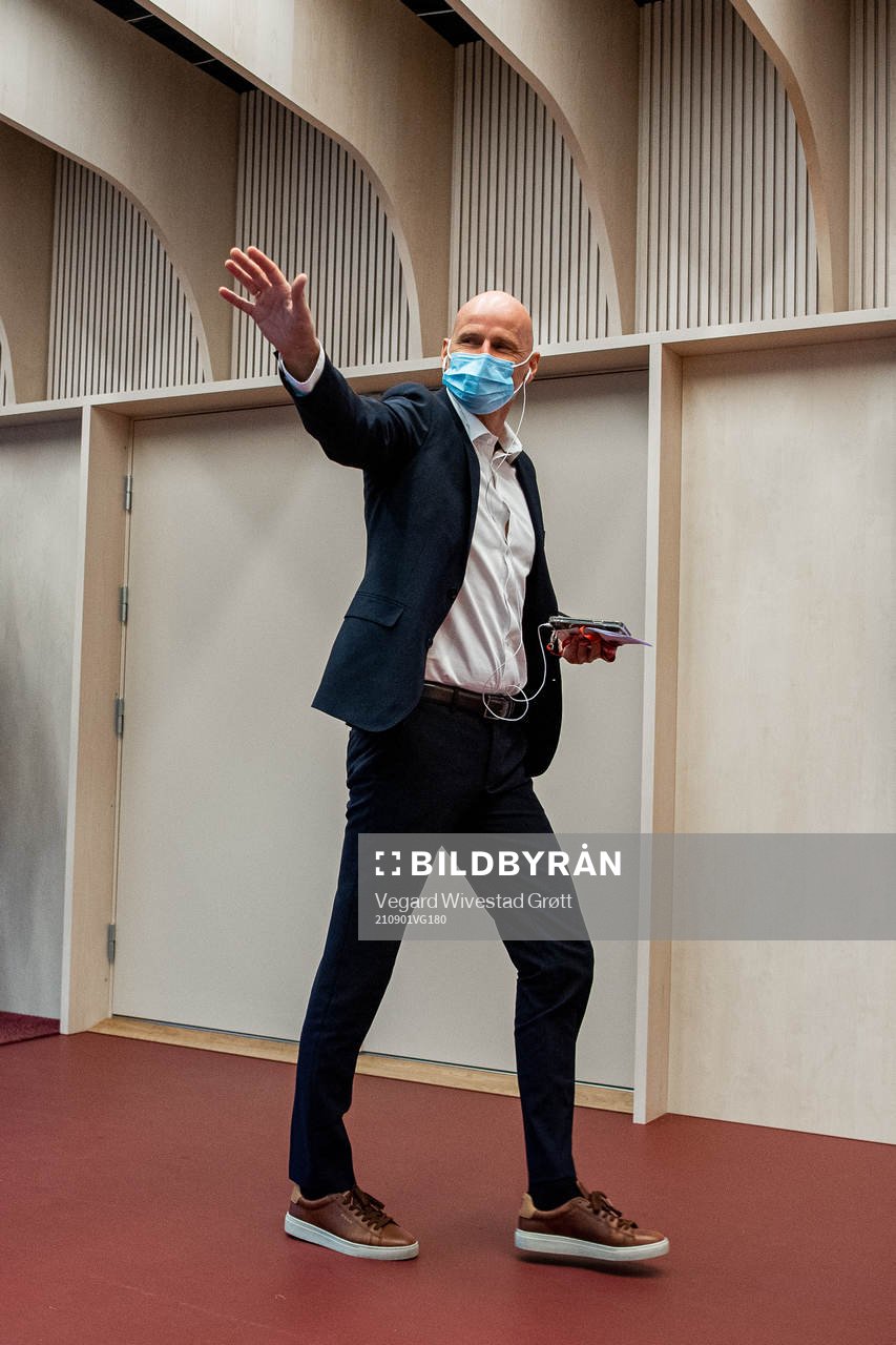 Ståle Solbakken, head coach of Norway, arrives wearing a