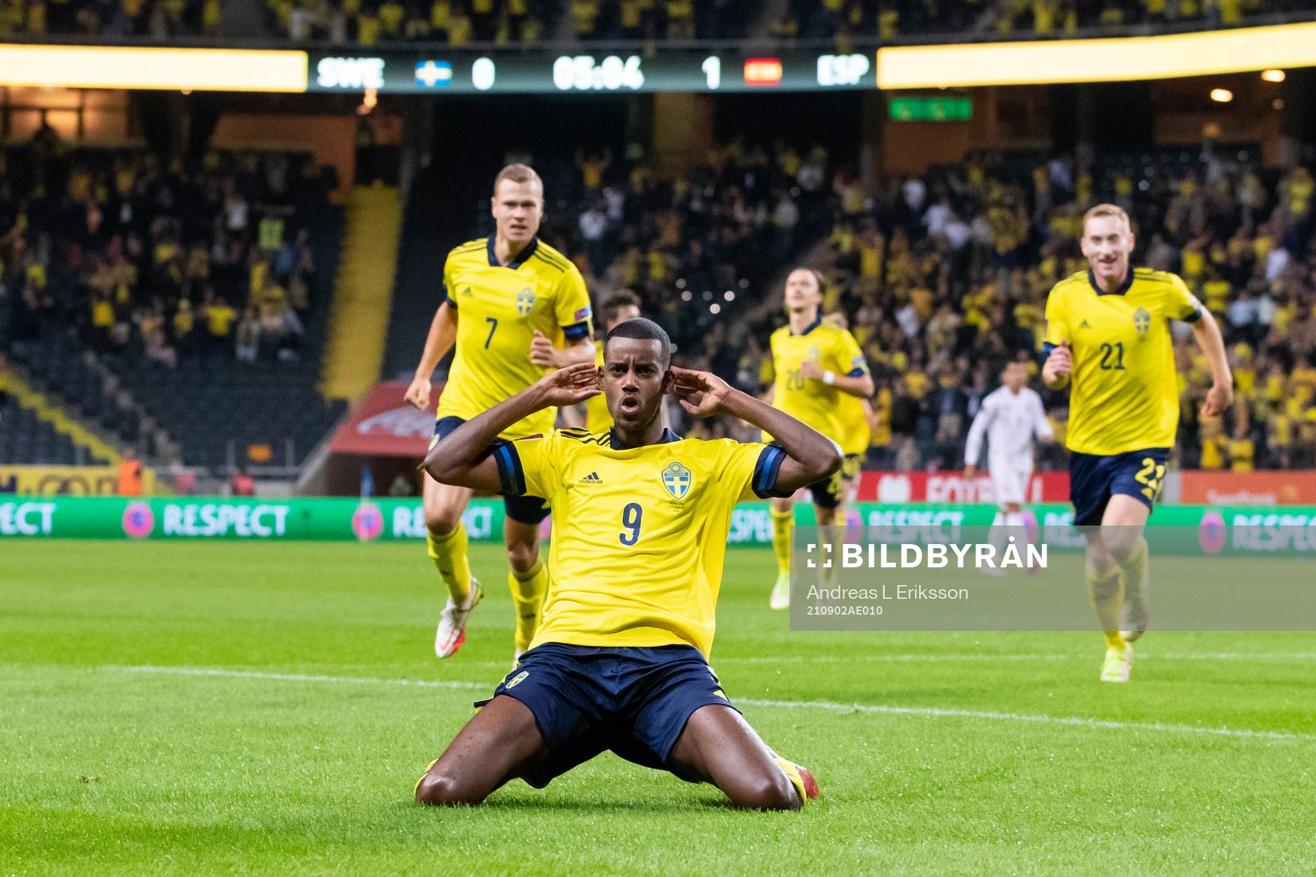 Alexander Isak of Sweden celebrates