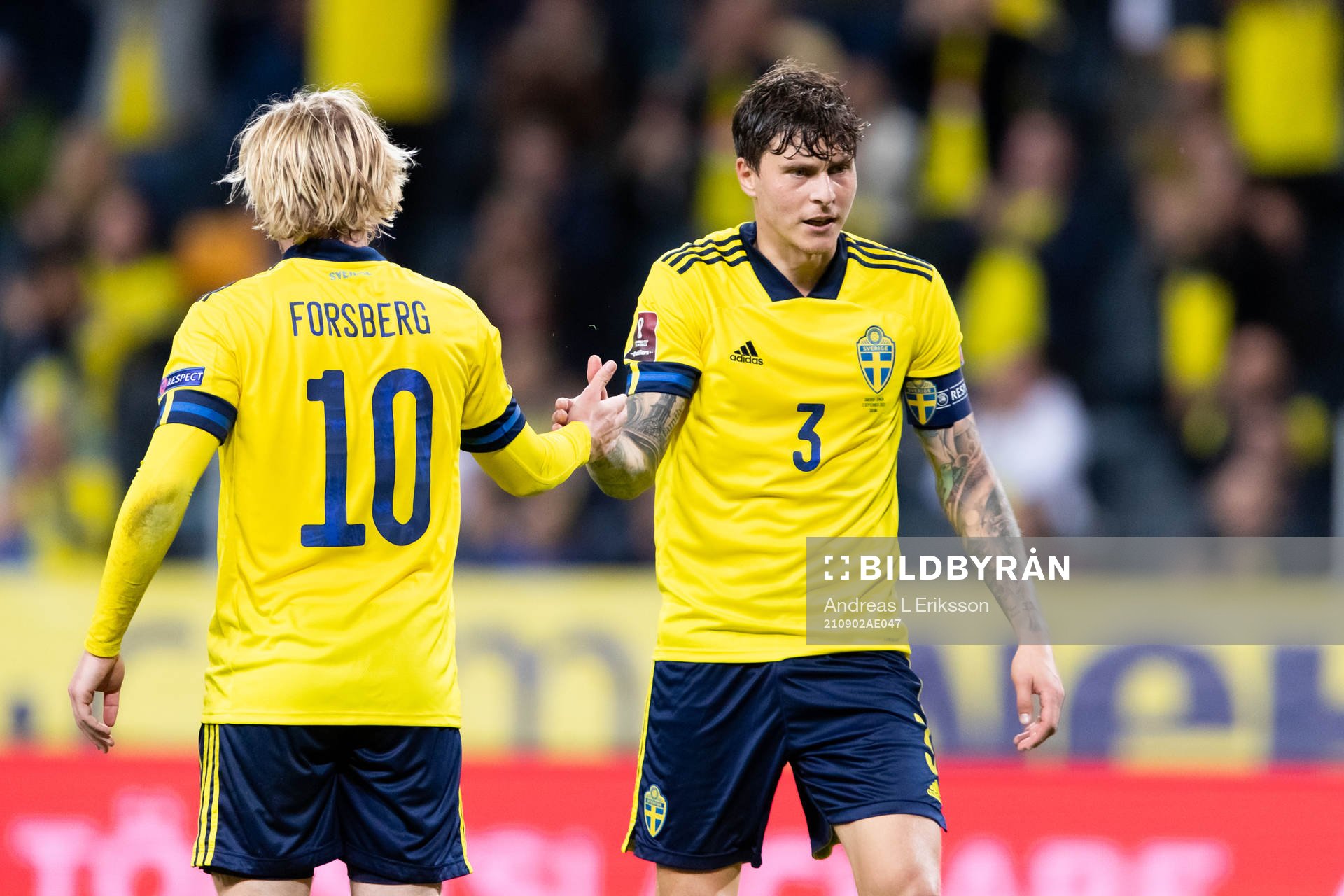 Emil Forsberg and Victor Nilsson Lindelöf of Sweden
