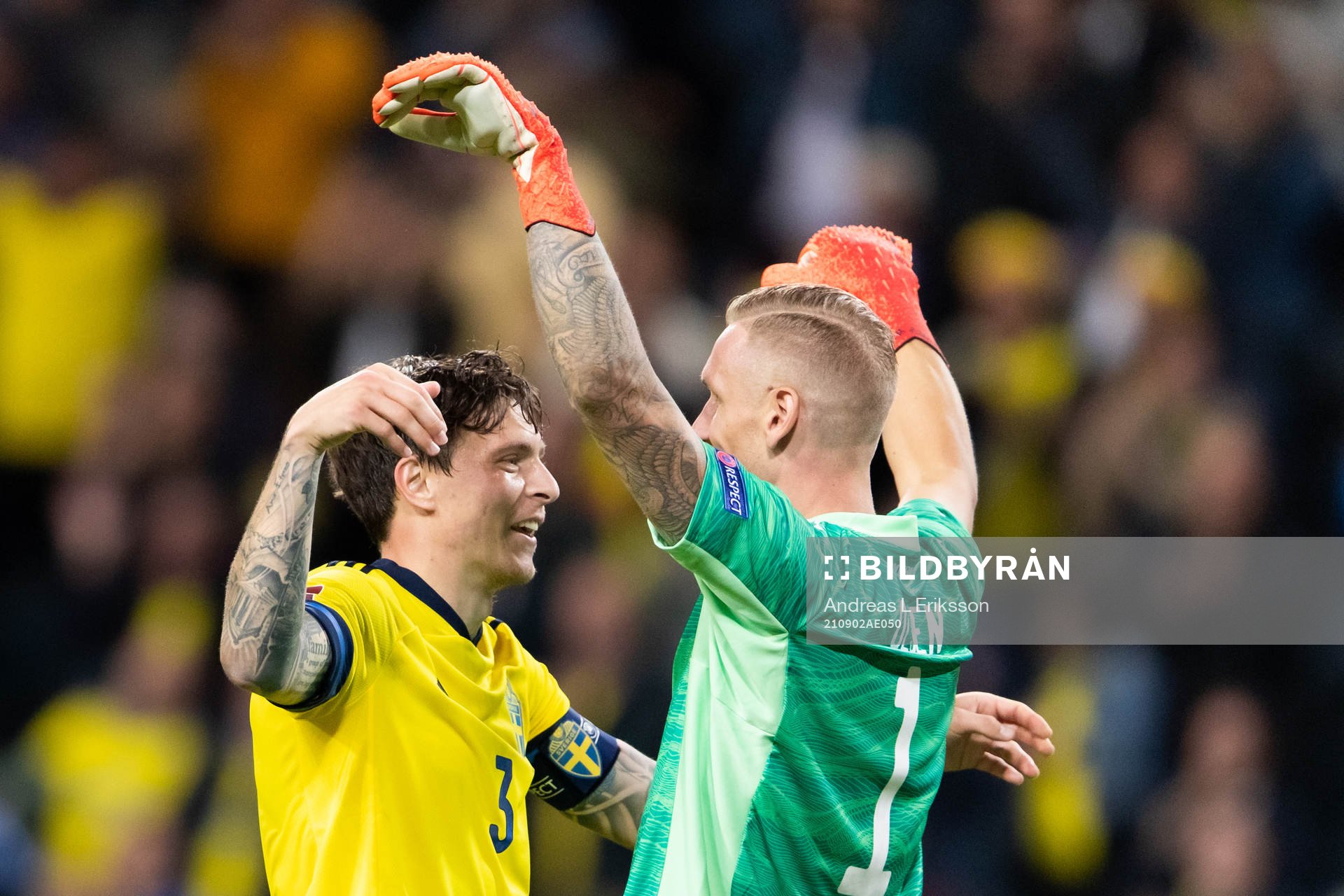 Victor Nilsson Lindelöf and goalkeeper Robin Olsen of