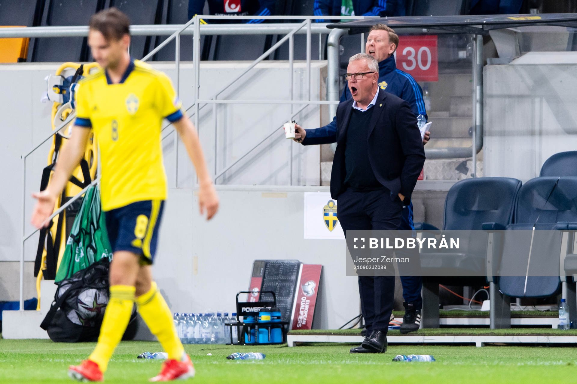 Head coach Janne Andersson of Sweden reacts