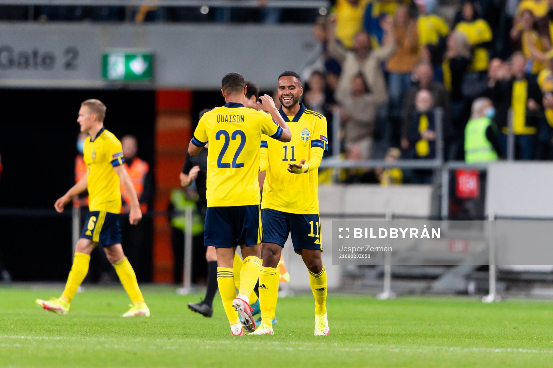 Isaac Kiese-Thelin of Sweden celebrates