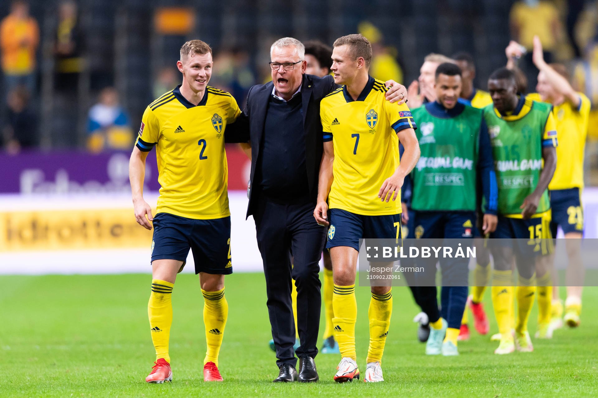 Emil Krafth, head coach Janne Andersson and Viktor Claesson