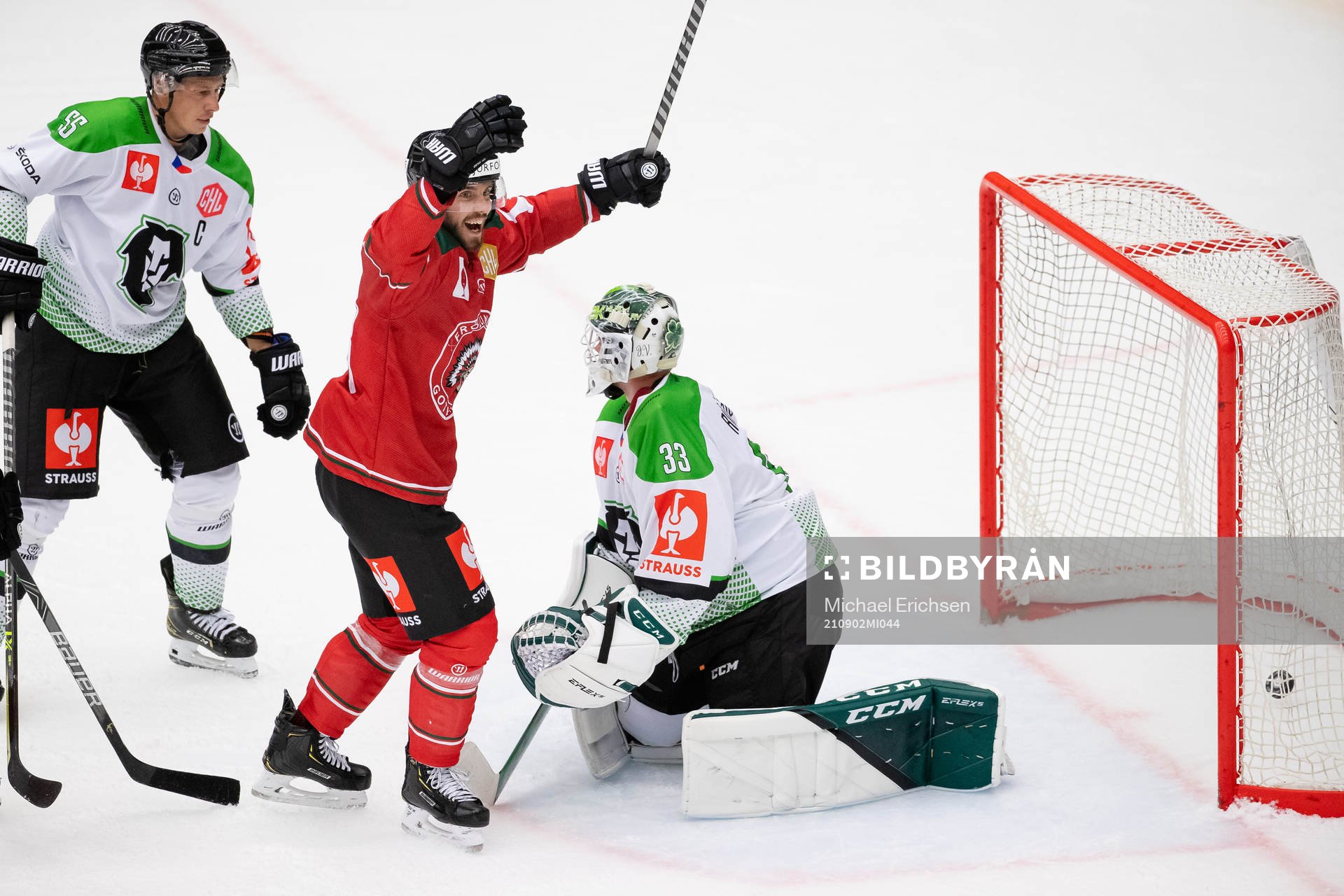Michael Spacek of Frölunda  celebrates scoring 4-3 behind