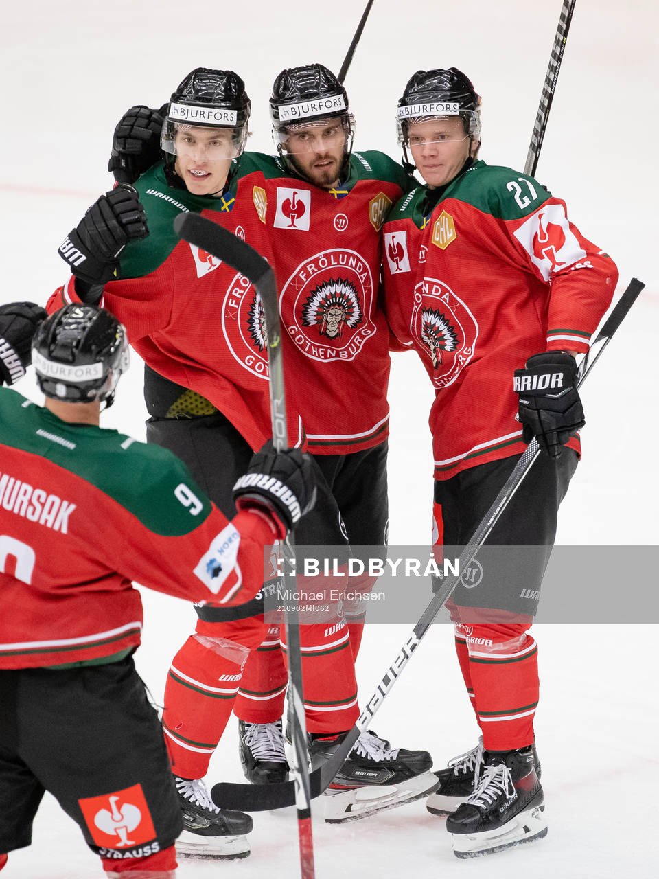 Michael Spacek of Frölunda celebrates