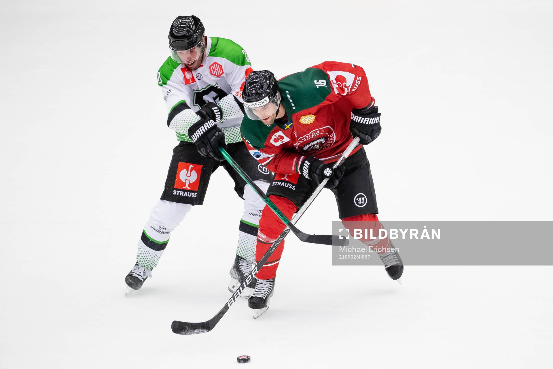Valentin Claireaux of Mlada Boleslav and Stefan Elliot of